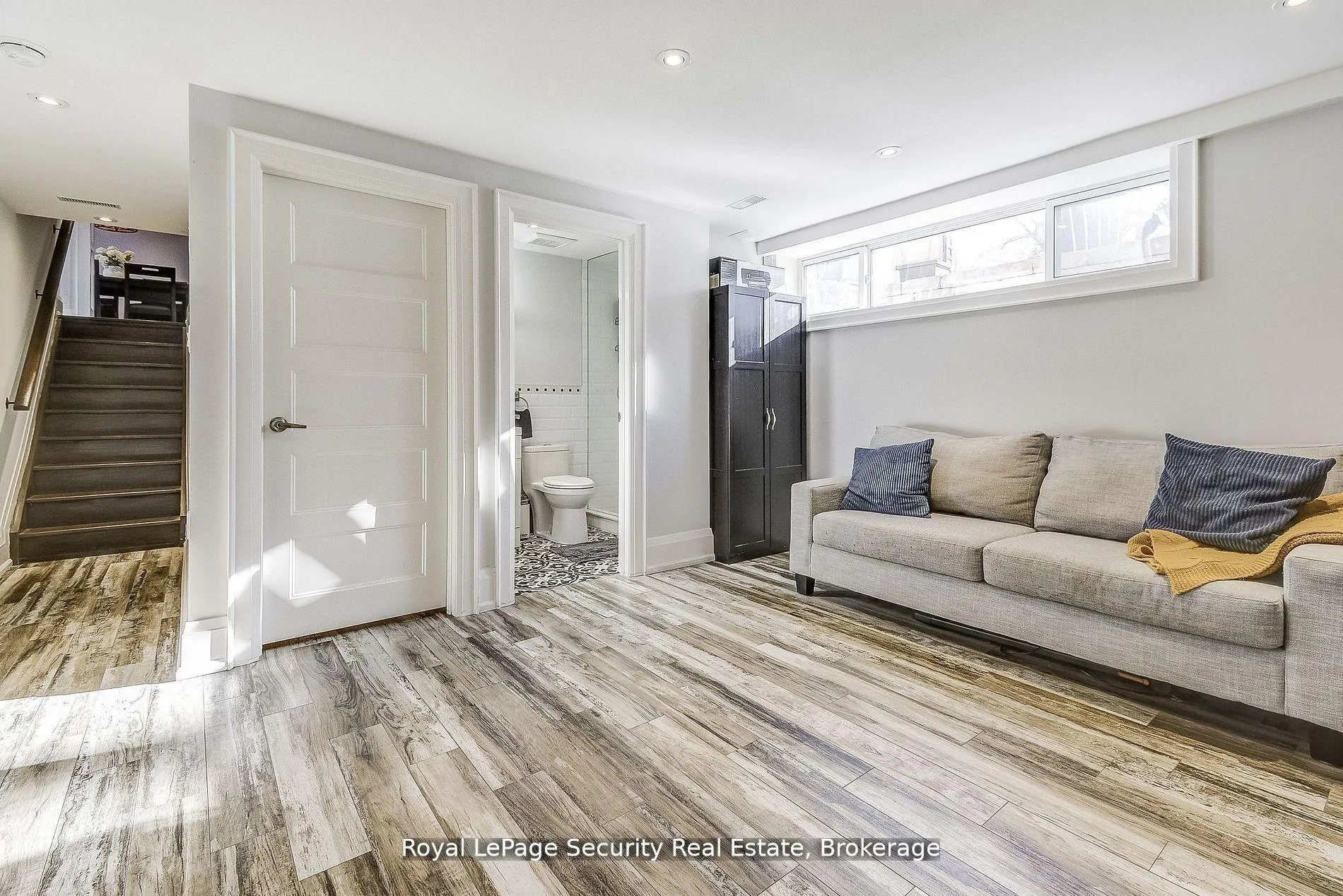 Photo 31 of 11310 Trafalgar Road, Halton Hills, Stewarttown — HOMEH