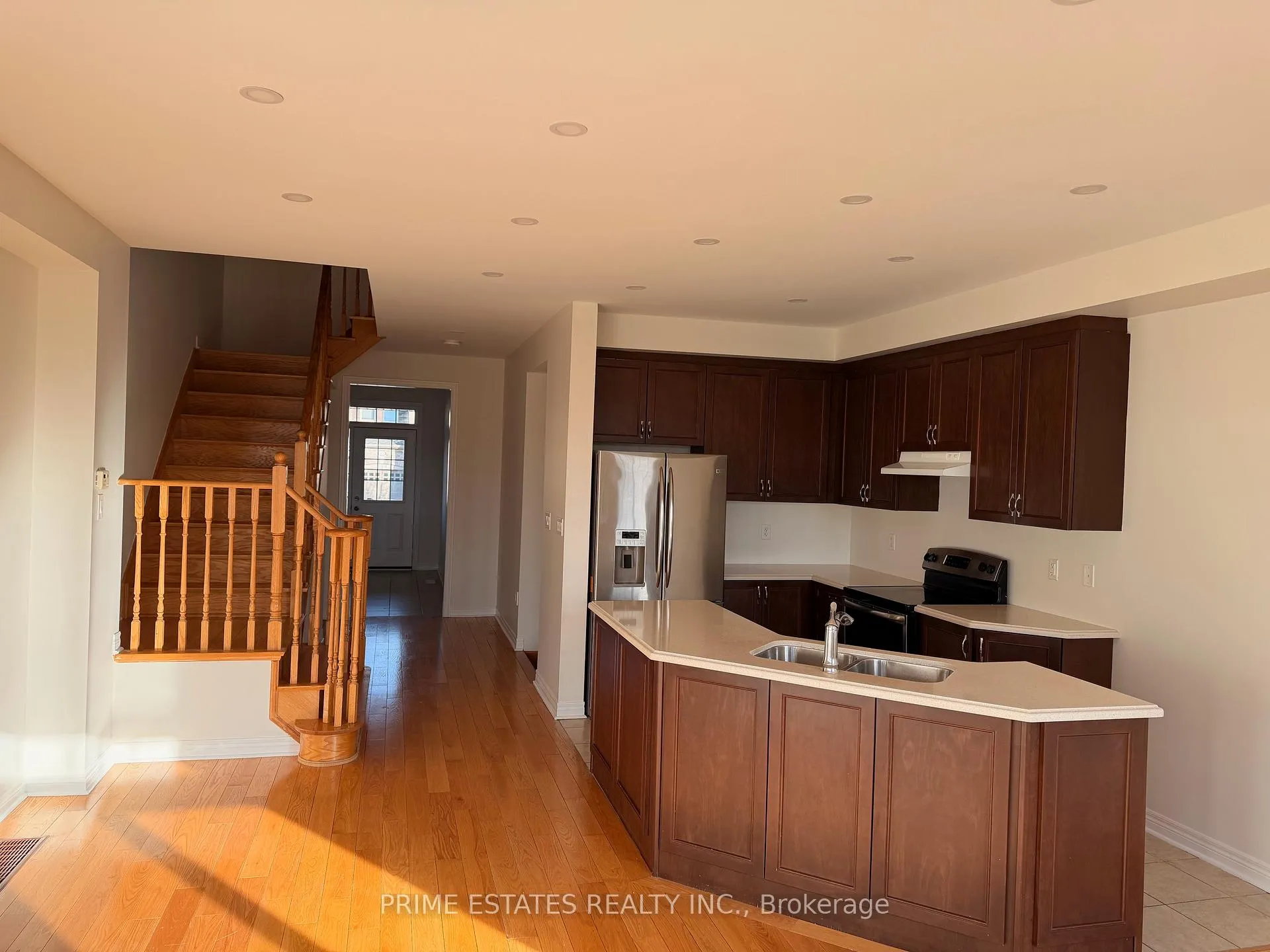 Photo 3 of 60 Goodsway Trail, Brampton, Northwest Brampton — HOMEH