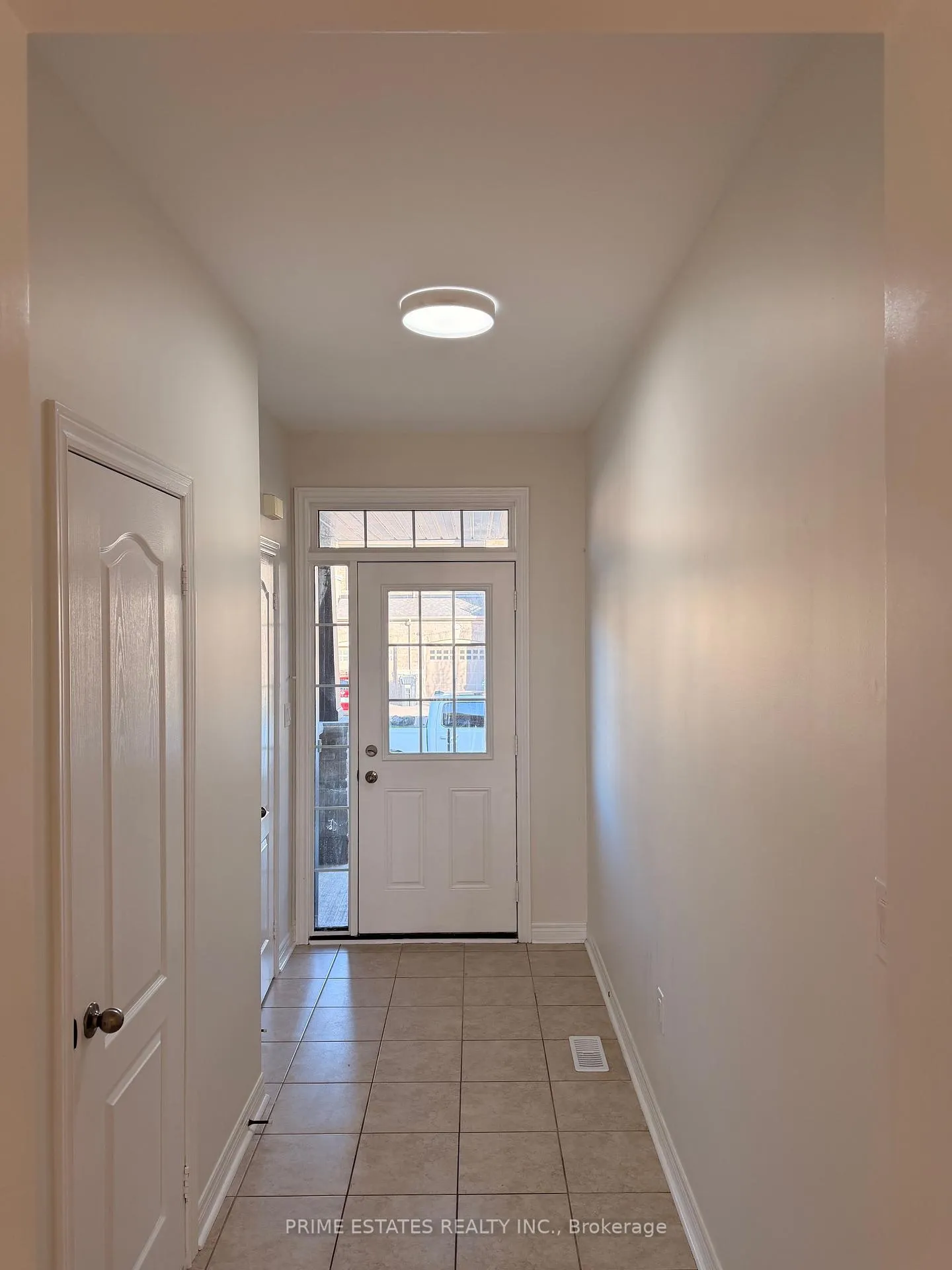Photo 4 of 60 Goodsway Trail, Brampton, Northwest Brampton — HOMEH