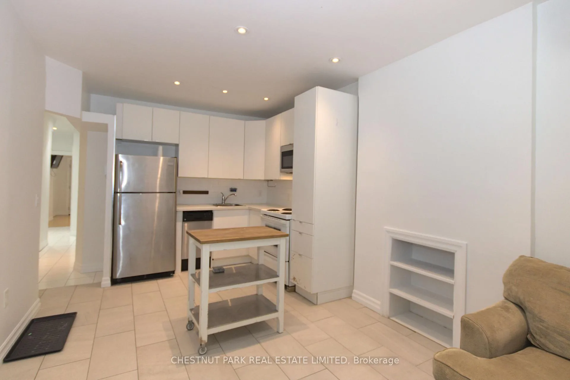 Front of Unit 1, 113 Mcgill Street