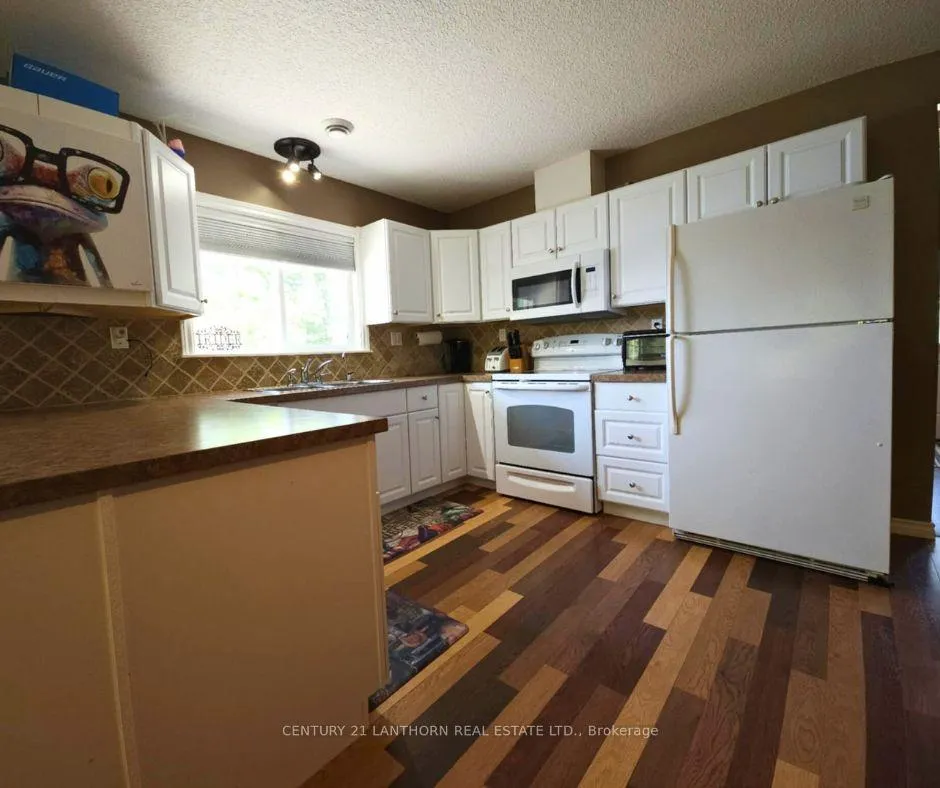 Photo 10 of 133 Carleton Cove, Belleville, Thurlow Ward — HOMEH
