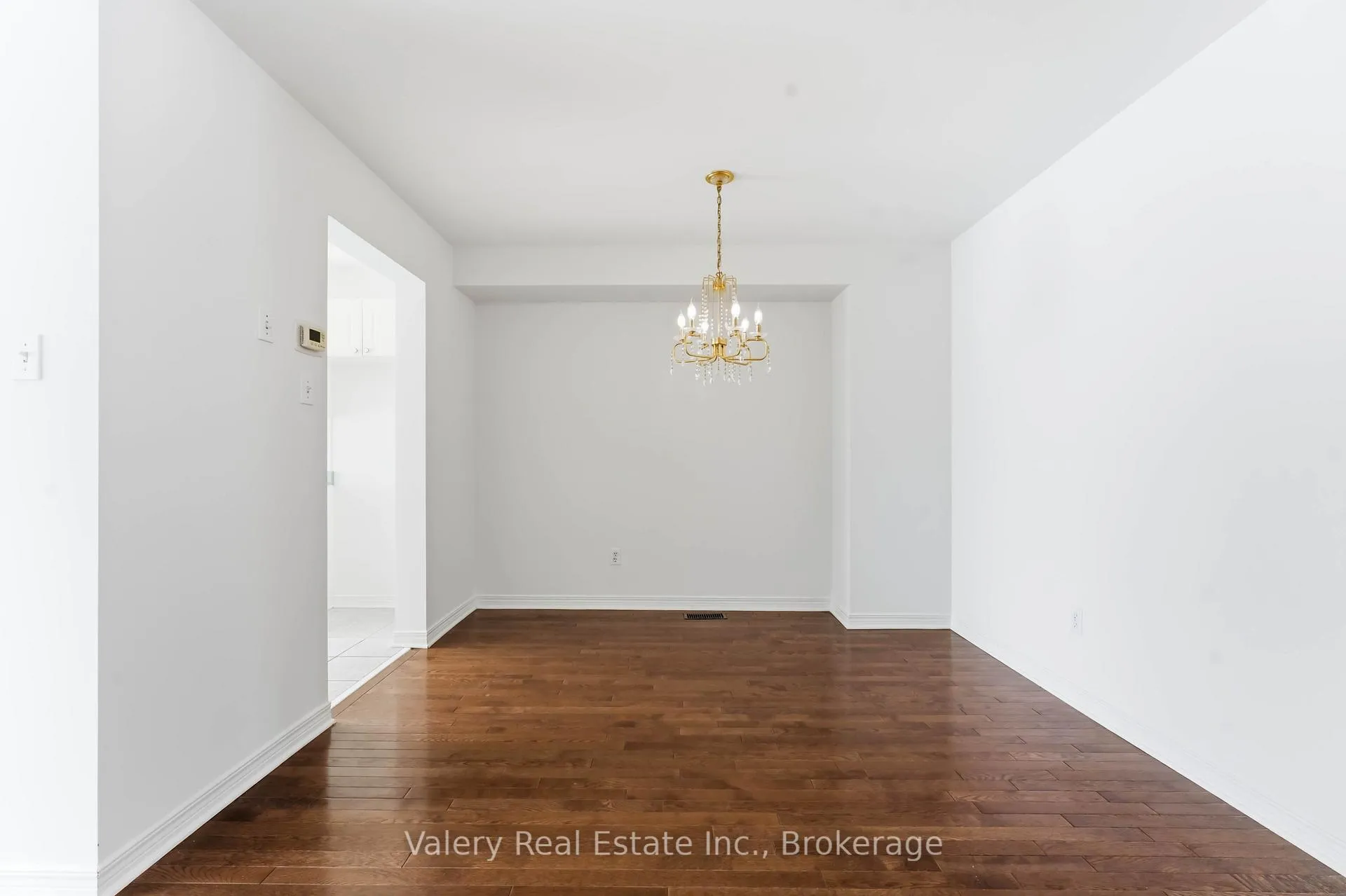 Photo 5 of 62 Astoria Crescent, Ottawa, Barrhaven East — HOMEH