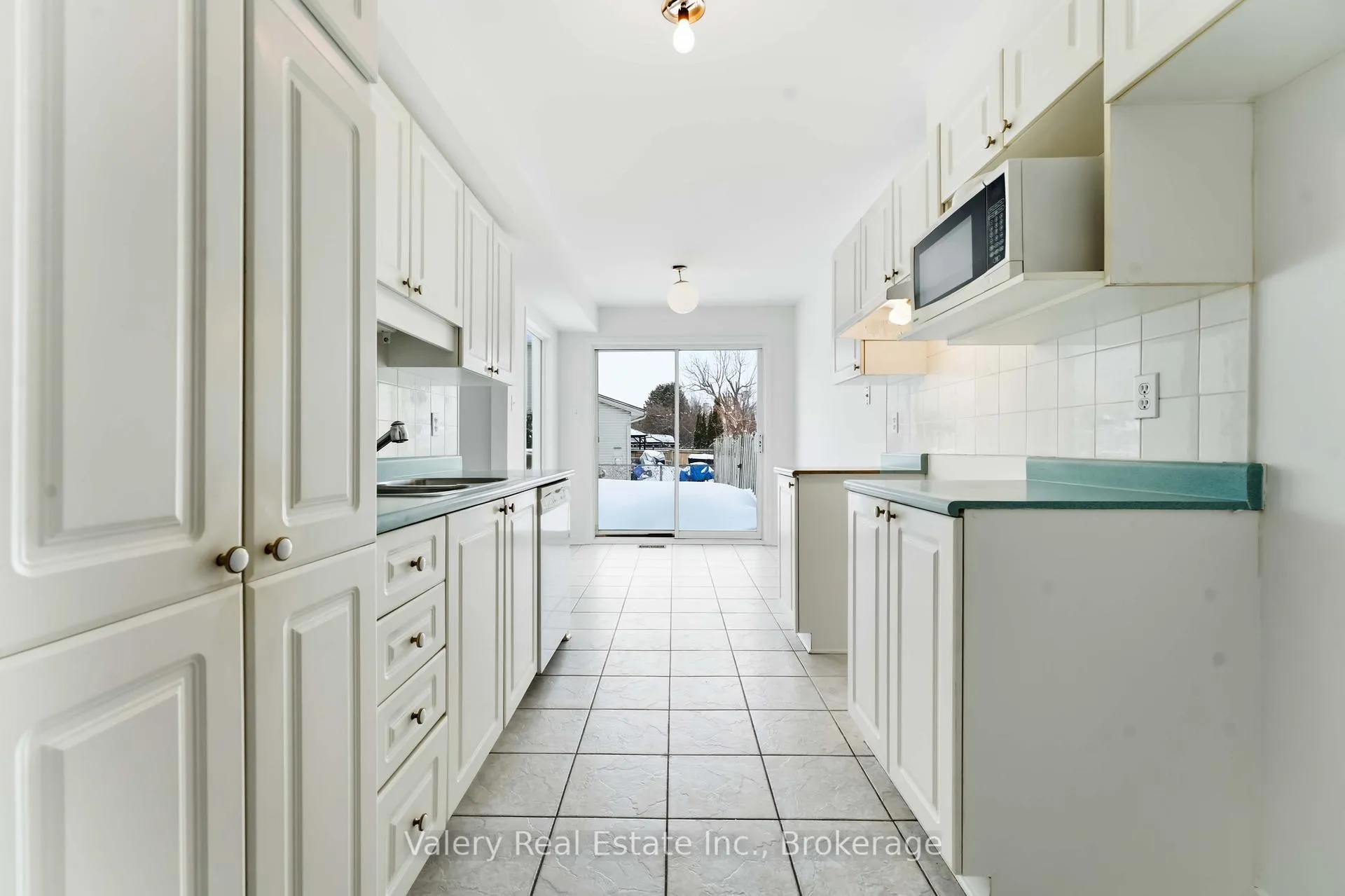 Photo 12 of 62 Astoria Crescent, Ottawa, Barrhaven East — HOMEH