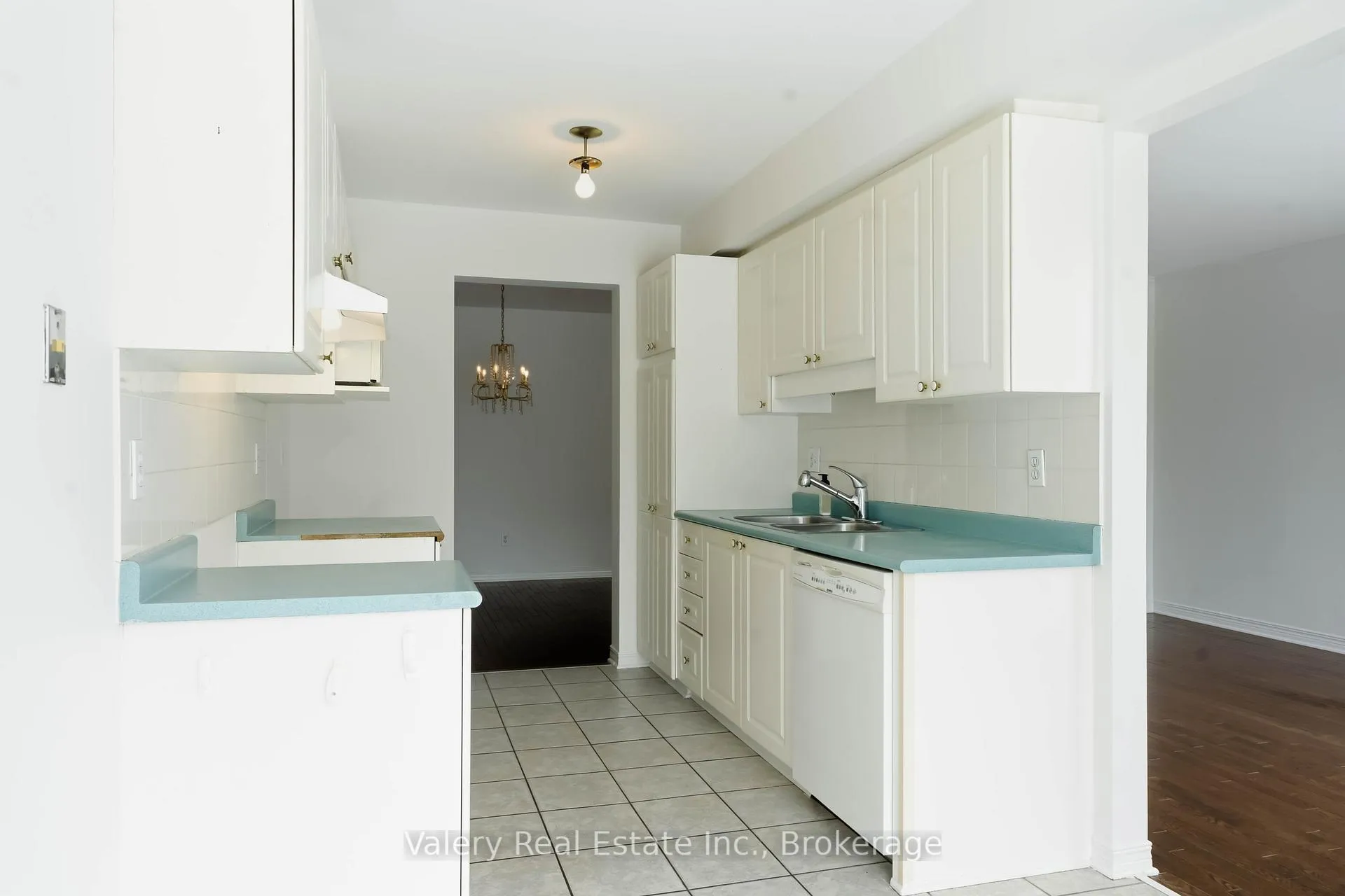 Photo 13 of 62 Astoria Crescent, Ottawa, Barrhaven East — HOMEH