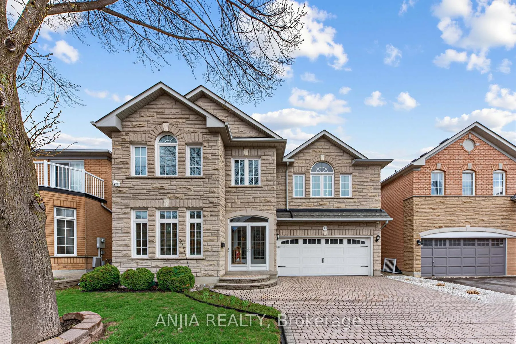 Photo 1 of 54 Stoneheath Crescent, Markham, Cachet — HOMEH