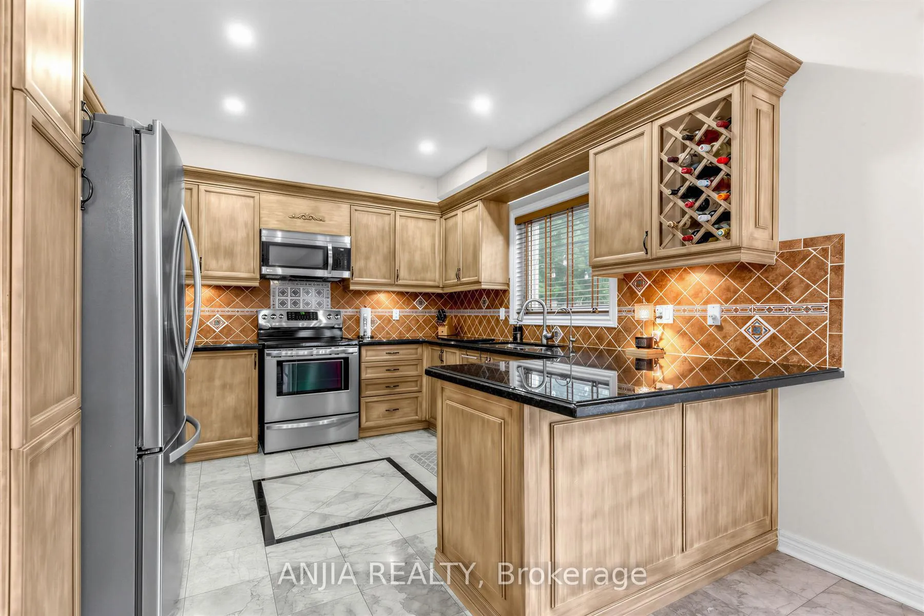 Photo 7 of 54 Stoneheath Crescent, Markham, Cachet — HOMEH