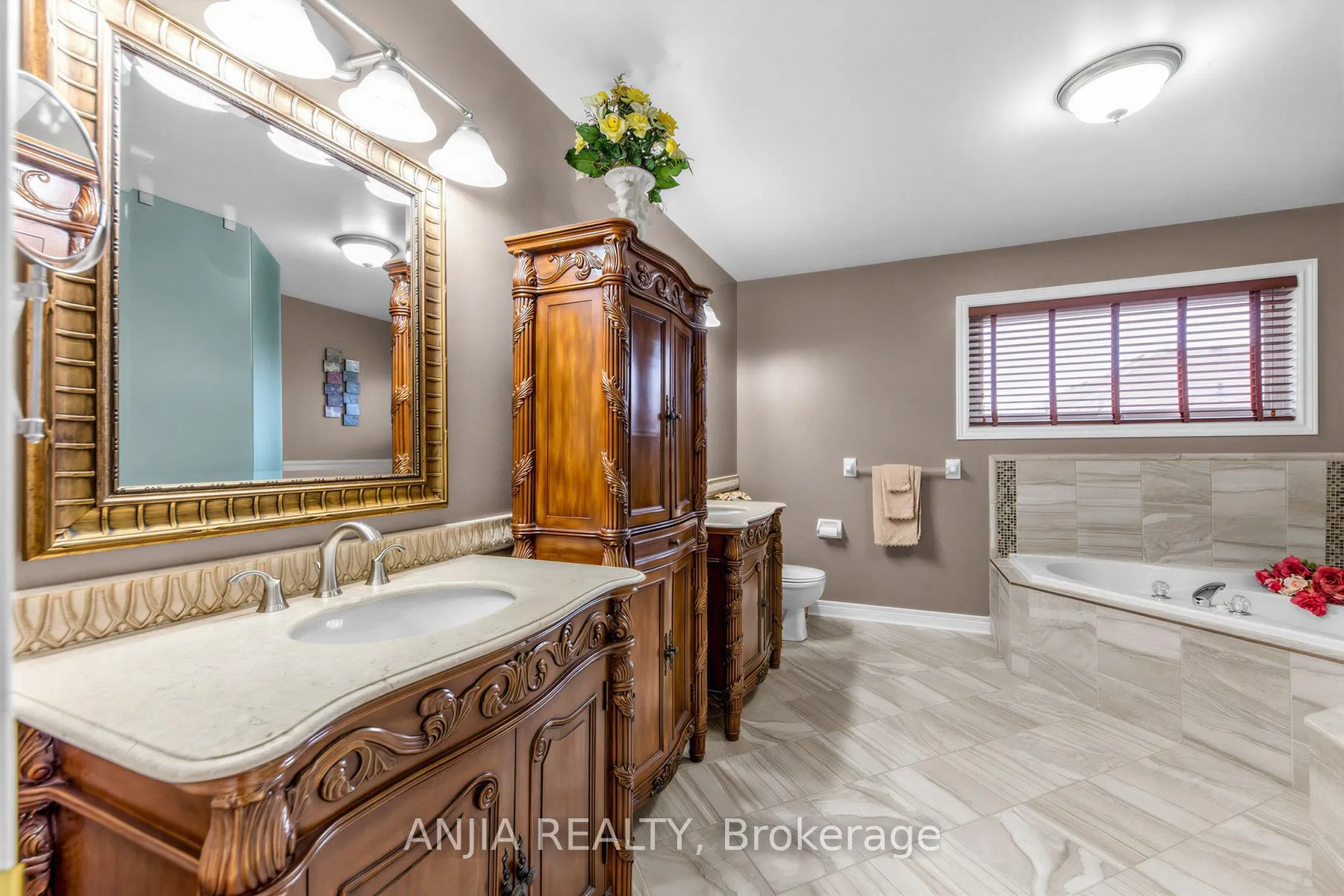 Photo 21 of 54 Stoneheath Crescent, Markham, Cachet — HOMEH