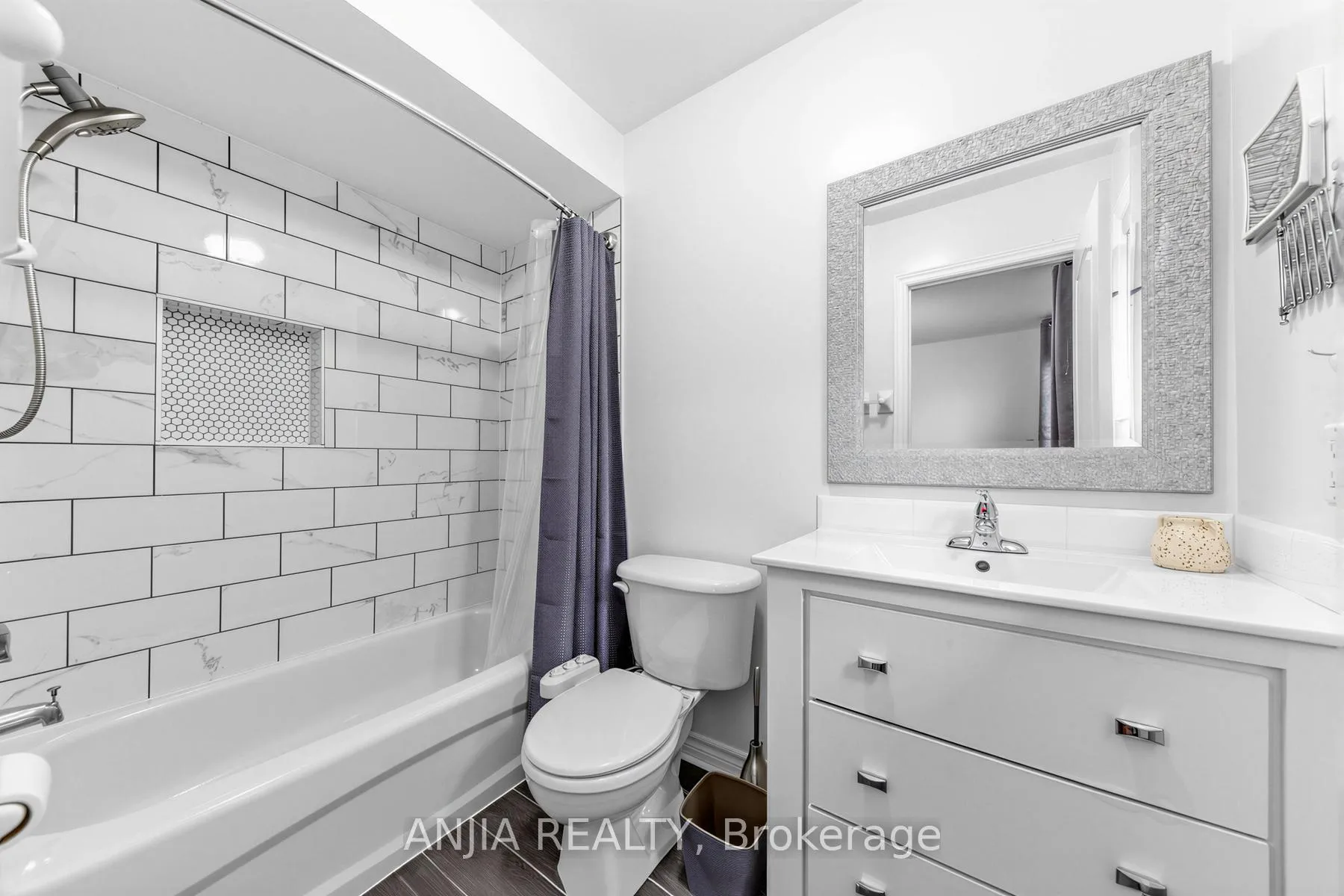 Photo 29 of 54 Stoneheath Crescent, Markham, Cachet — HOMEH