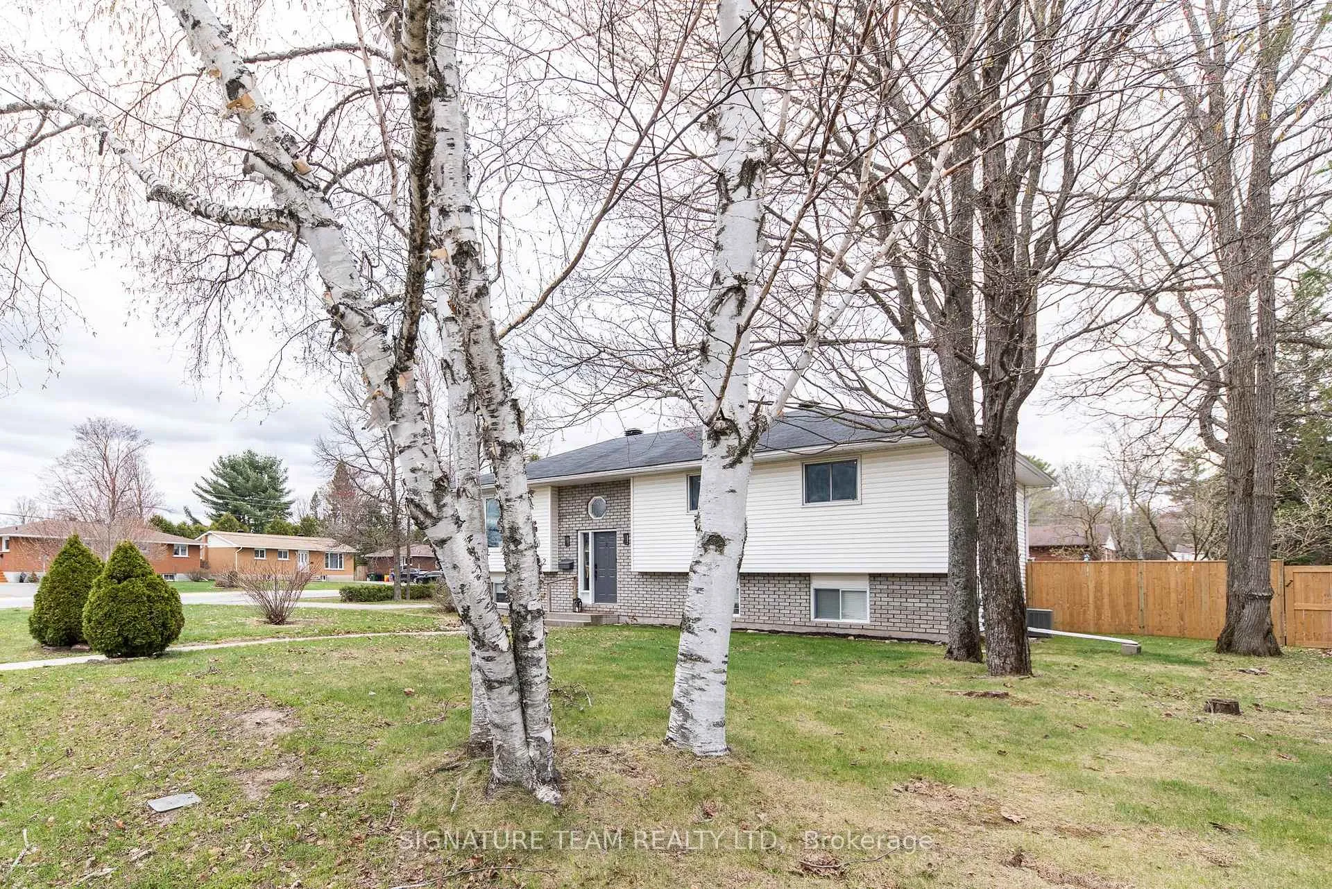 Photo 38 of 2 Lisa Crescent, Petawawa — HOMEH