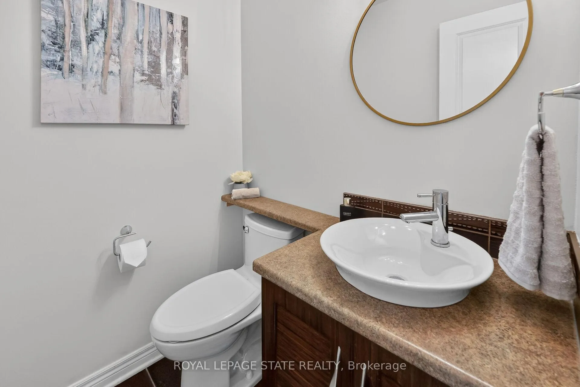 Photo 12 of 3 Fairington Crescent, St. Catharines, Lakeshore — HOMEH