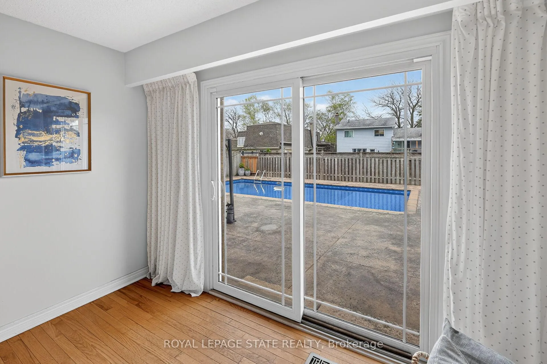 Photo 14 of 3 Fairington Crescent, St. Catharines, Lakeshore — HOMEH