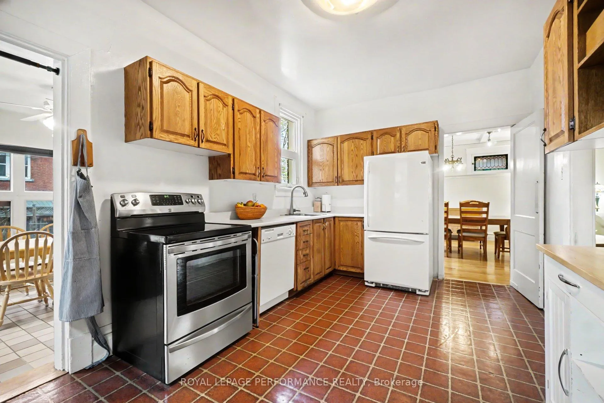 Photo 20 of 49 Powell Avenue, Ottawa, Glebe — HOMEH