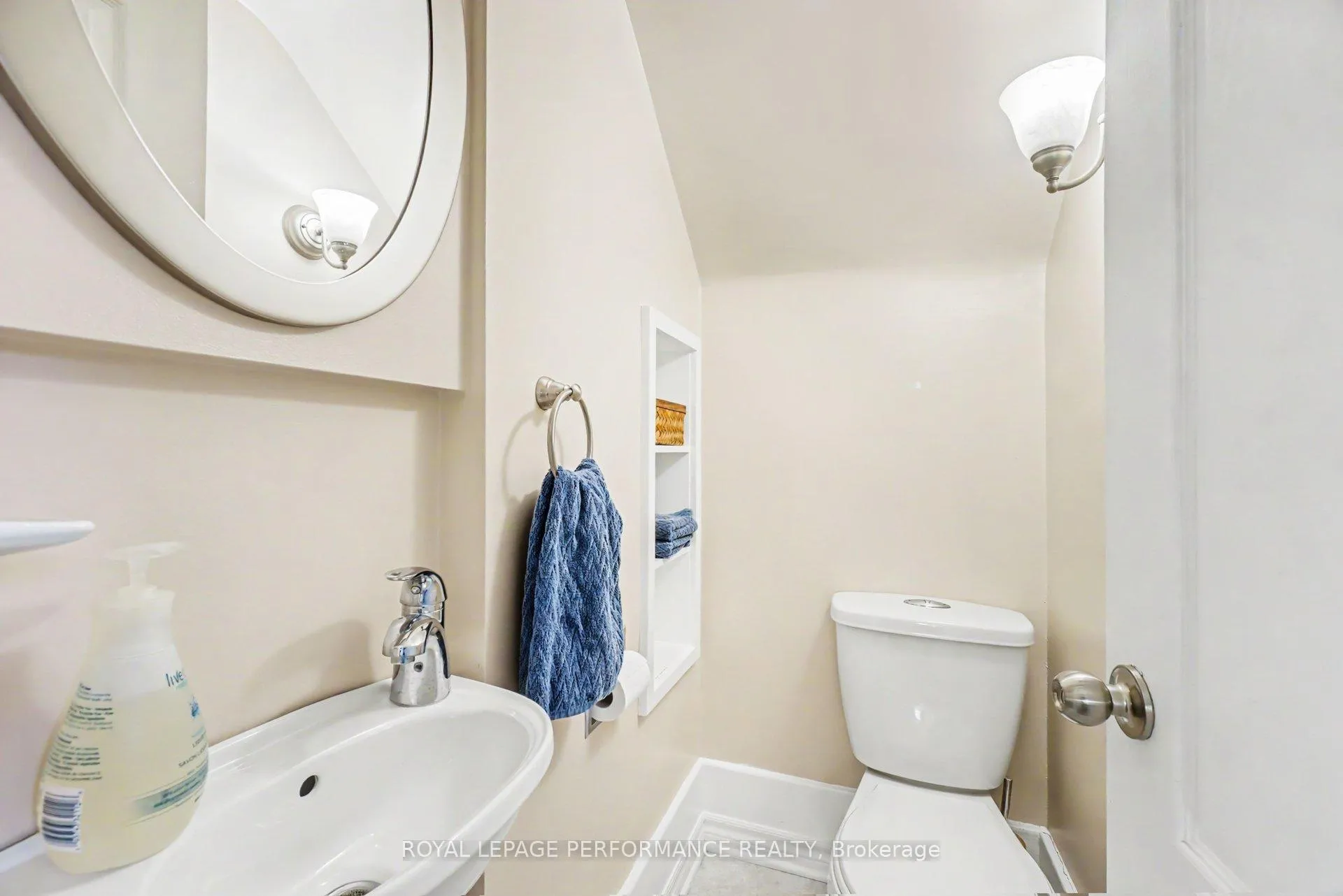 Photo 23 of 49 Powell Avenue, Ottawa, Glebe — HOMEH