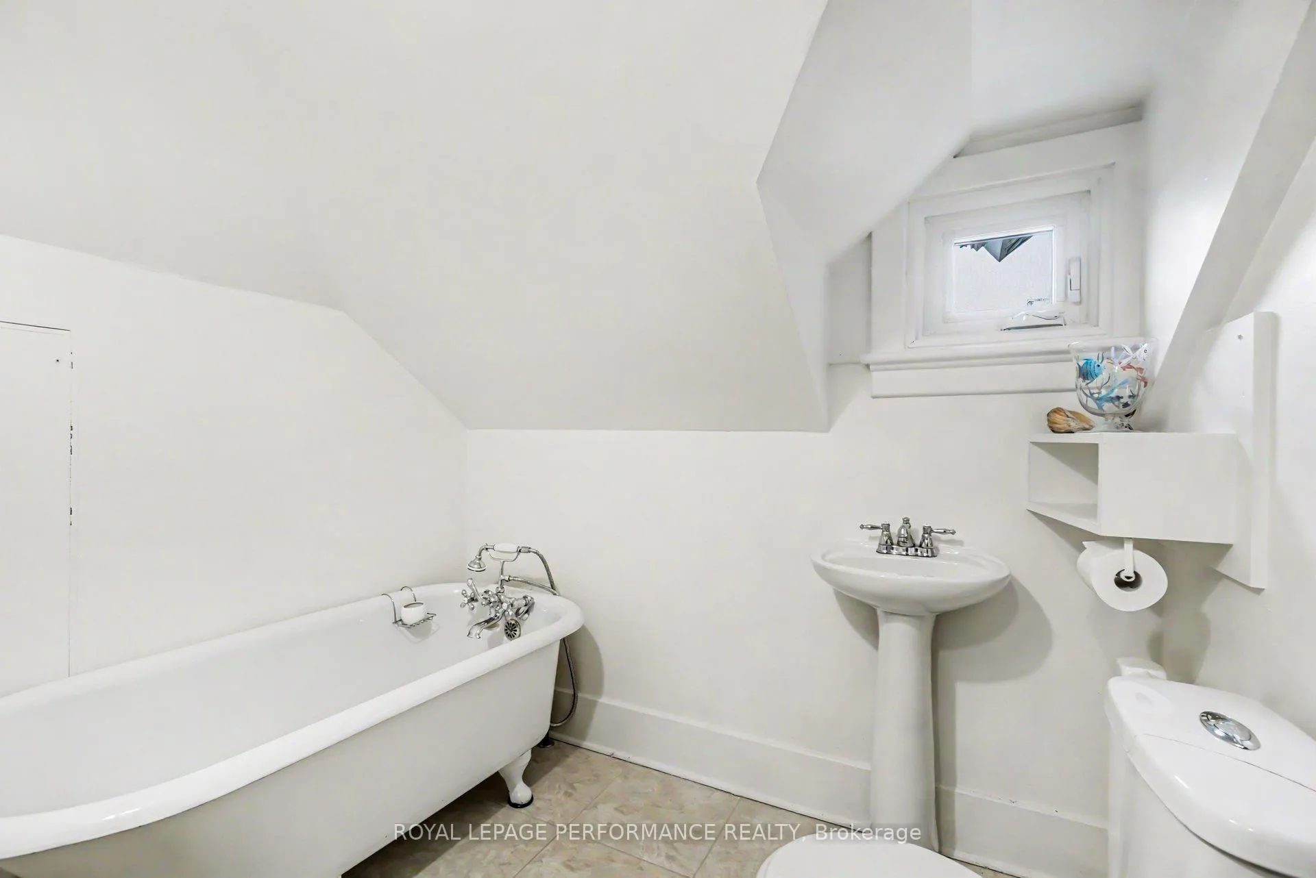 Photo 39 of 49 Powell Avenue, Ottawa, Glebe — HOMEH