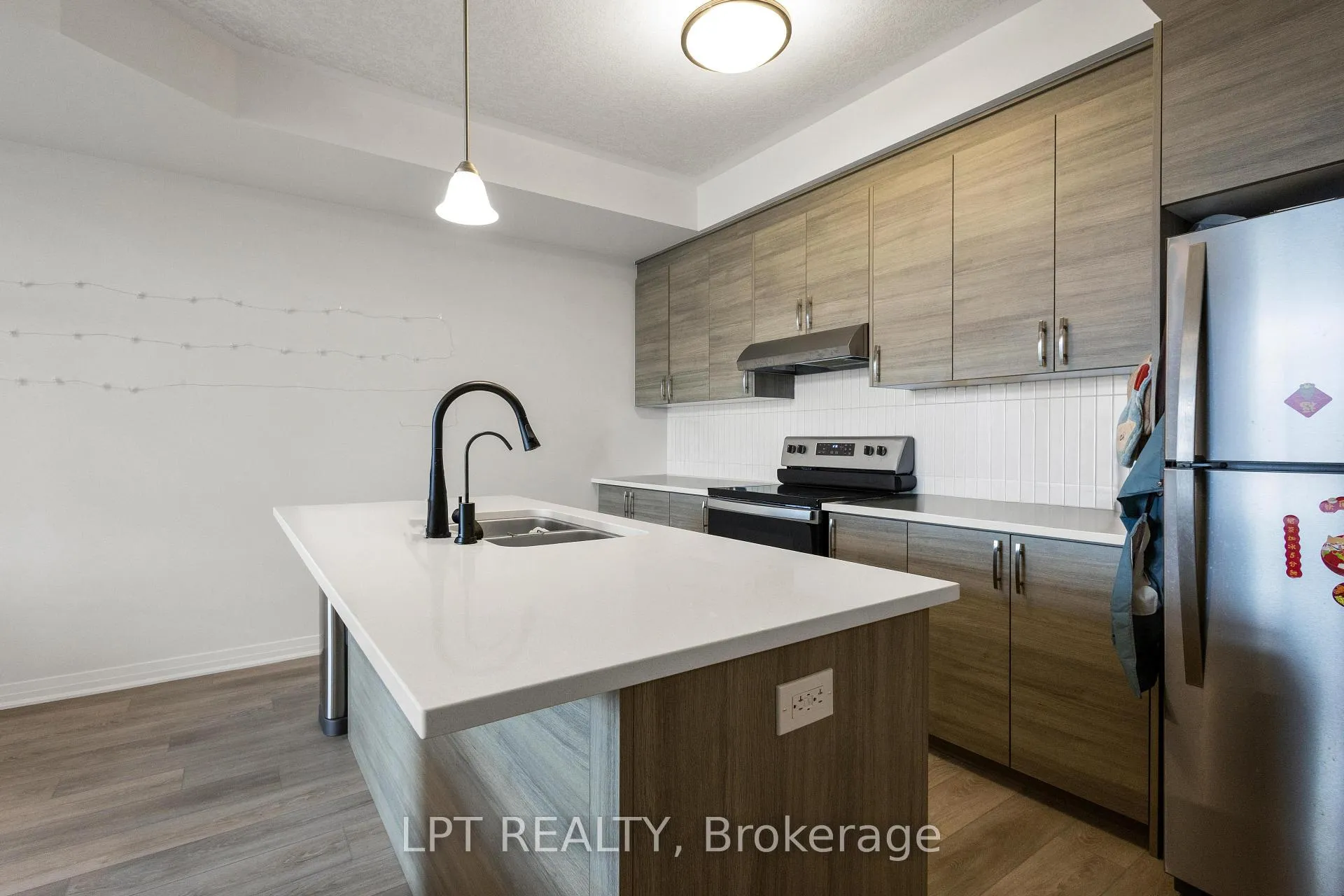 Photo 9 of Unit 60, 142 Foamflower Place, Waterloo, Columbia Forest/Clair Hills — HOMEH