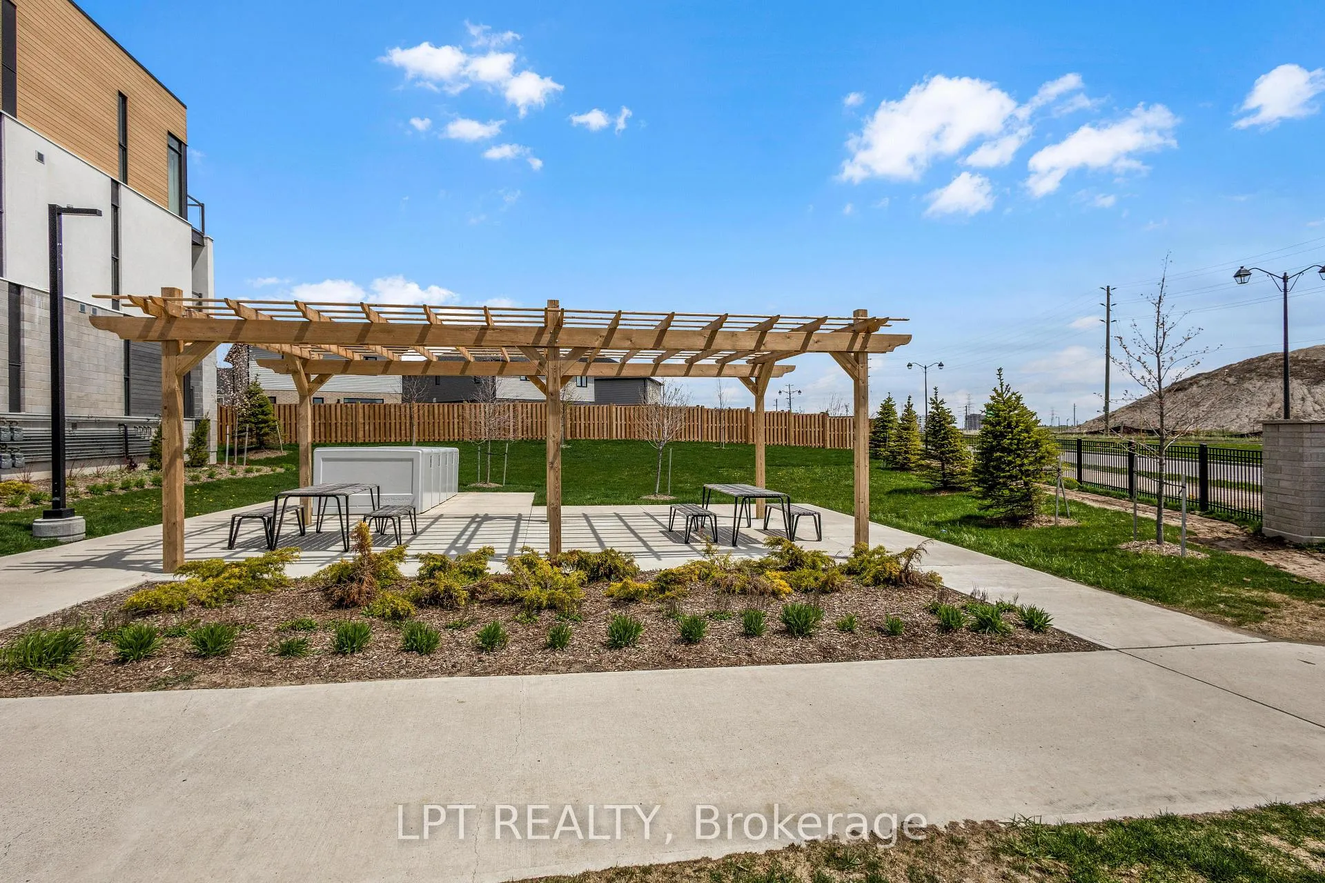 Photo 22 of Unit 60, 142 Foamflower Place, Waterloo, Columbia Forest/Clair Hills — HOMEH