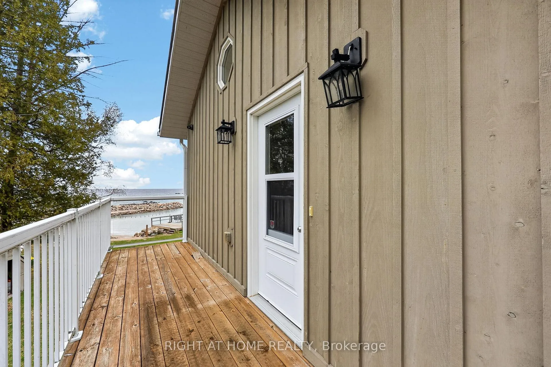 Photo 4 of 442 Silver Birch Drive, Tiny, Rural Tiny — HOMEH