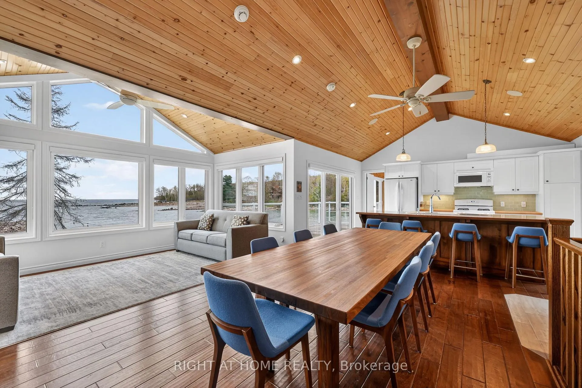 Photo 6 of 442 Silver Birch Drive, Tiny, Rural Tiny — HOMEH