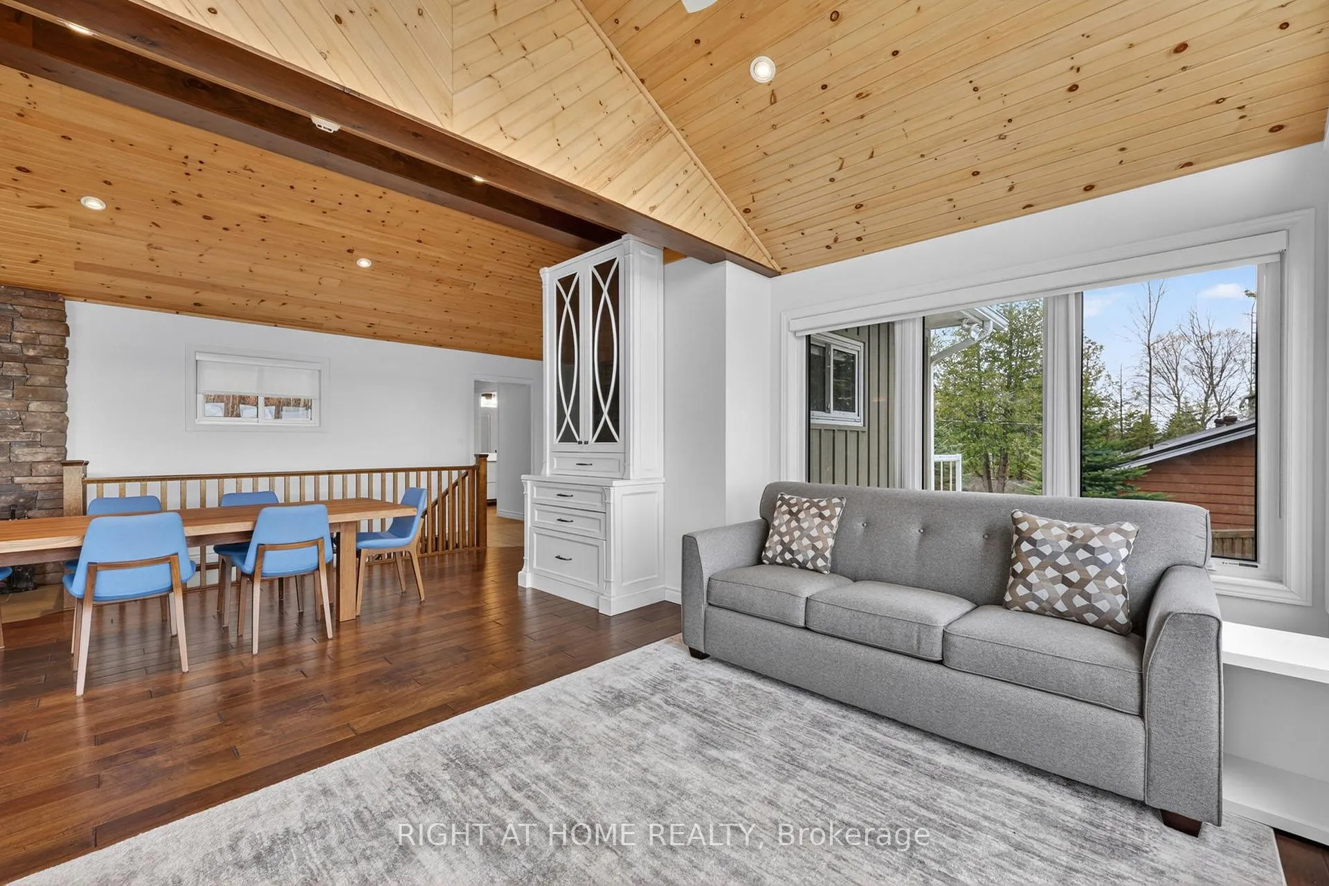 Photo 7 of 442 Silver Birch Drive, Tiny, Rural Tiny — HOMEH