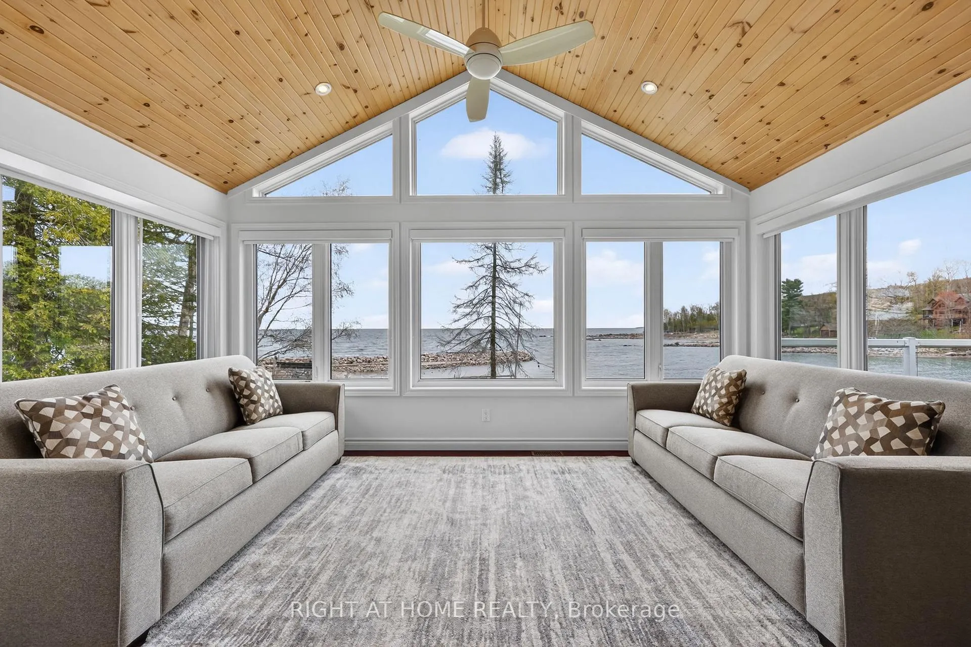 Photo 8 of 442 Silver Birch Drive, Tiny, Rural Tiny — HOMEH