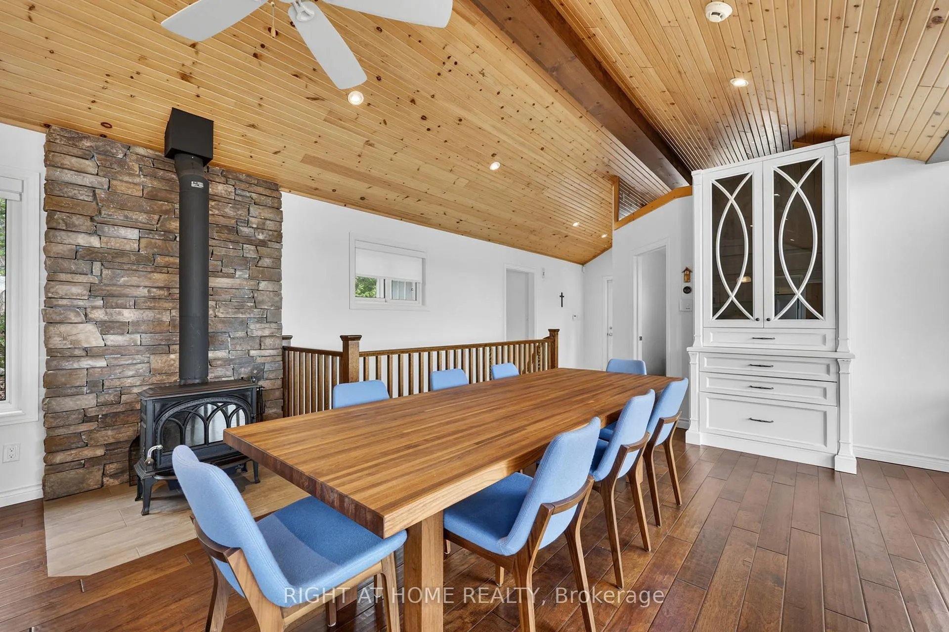 Photo 11 of 442 Silver Birch Drive, Tiny, Rural Tiny — HOMEH