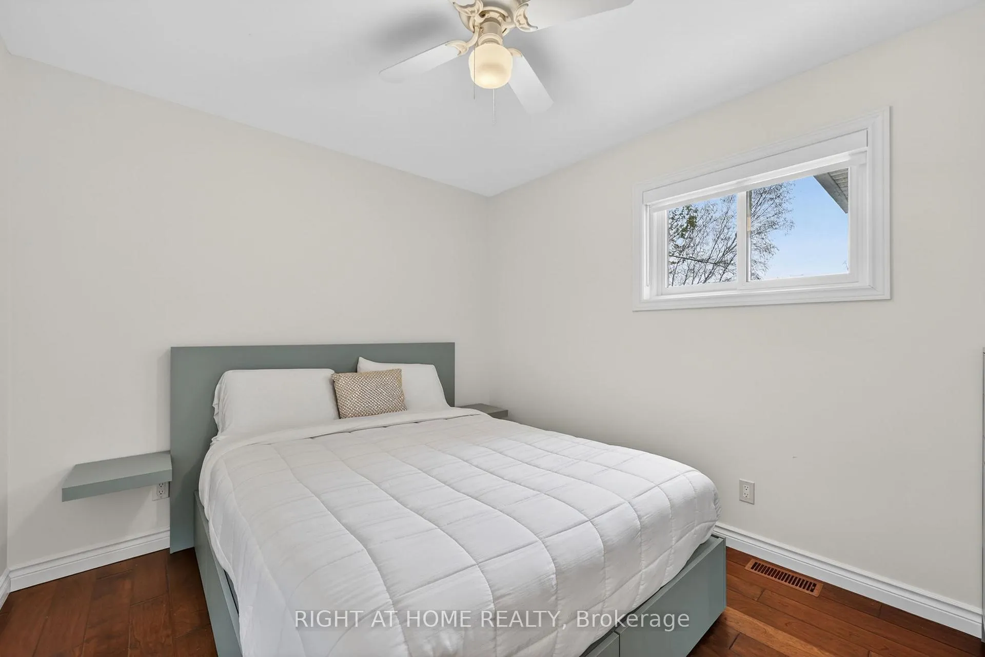 Photo 24 of 442 Silver Birch Drive, Tiny, Rural Tiny — HOMEH