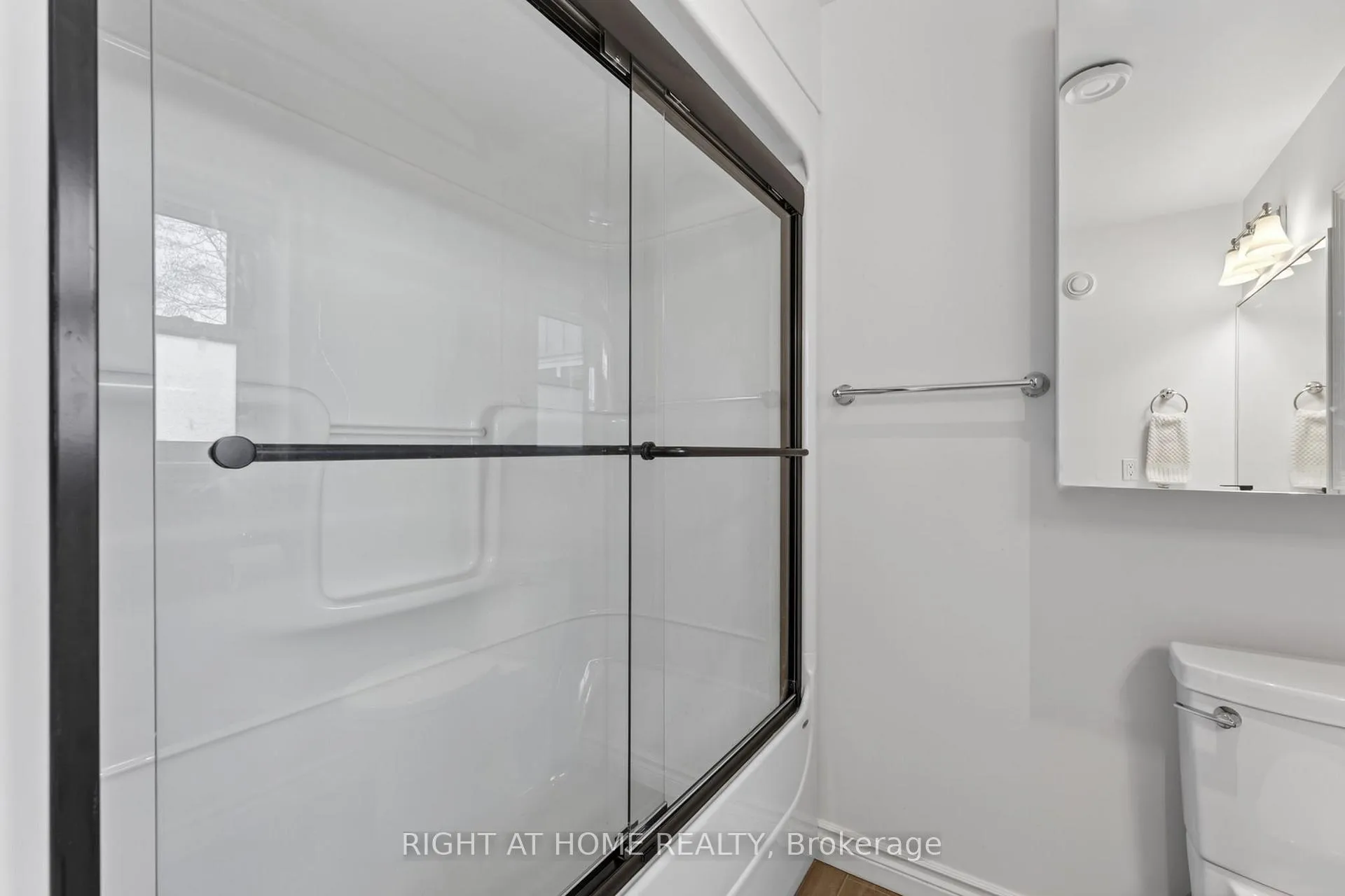 Photo 33 of 442 Silver Birch Drive, Tiny, Rural Tiny — HOMEH