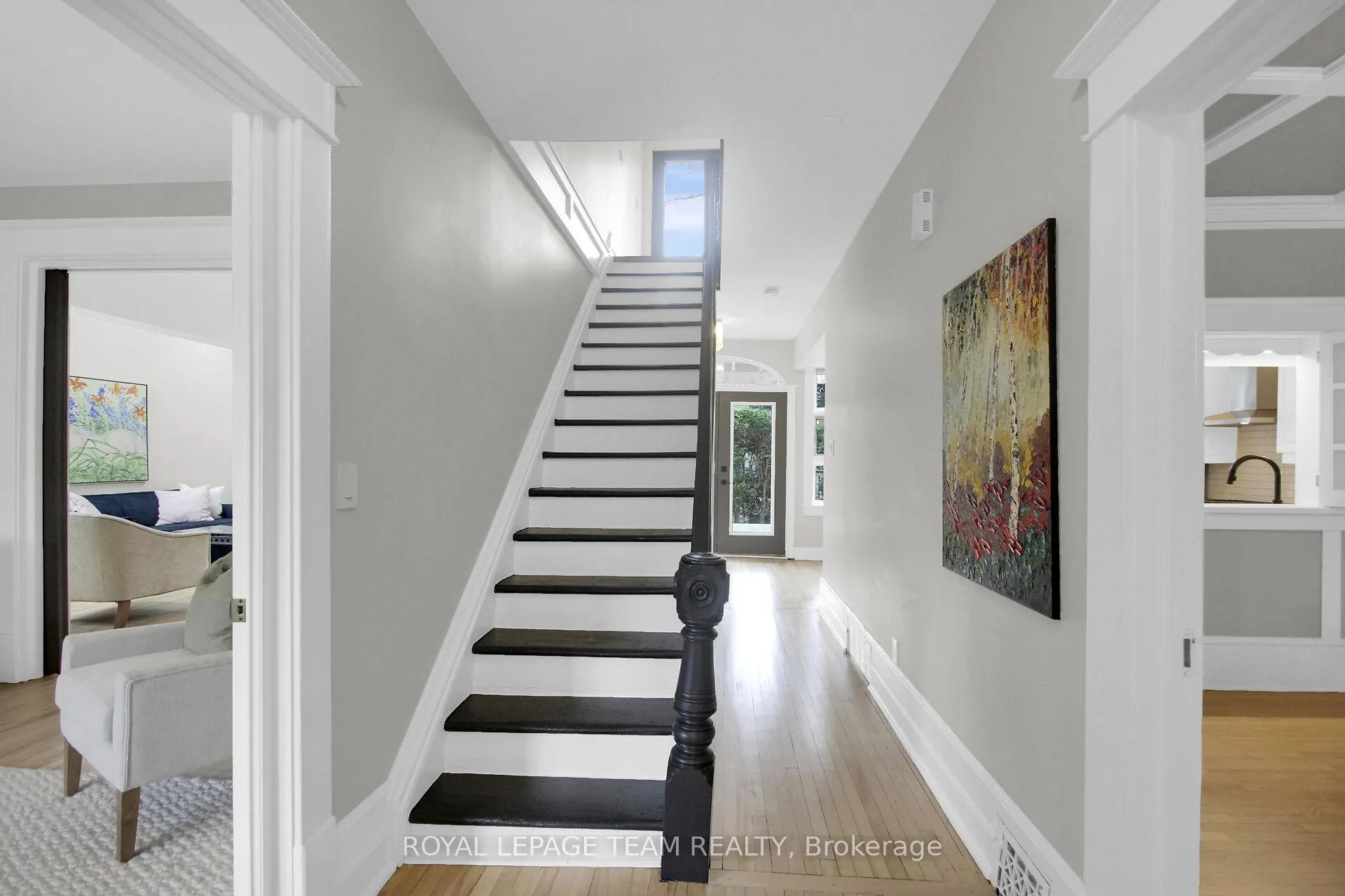 Photo 4 of 286 Zephyr Avenue, Ottawa, Britannia — HOMEH