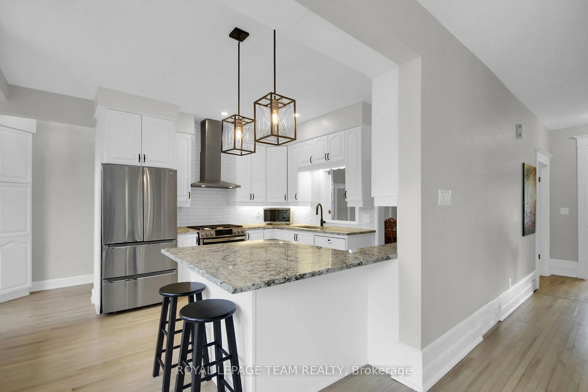 Photo 10 of 286 Zephyr Avenue, Ottawa, Britannia — HOMEH