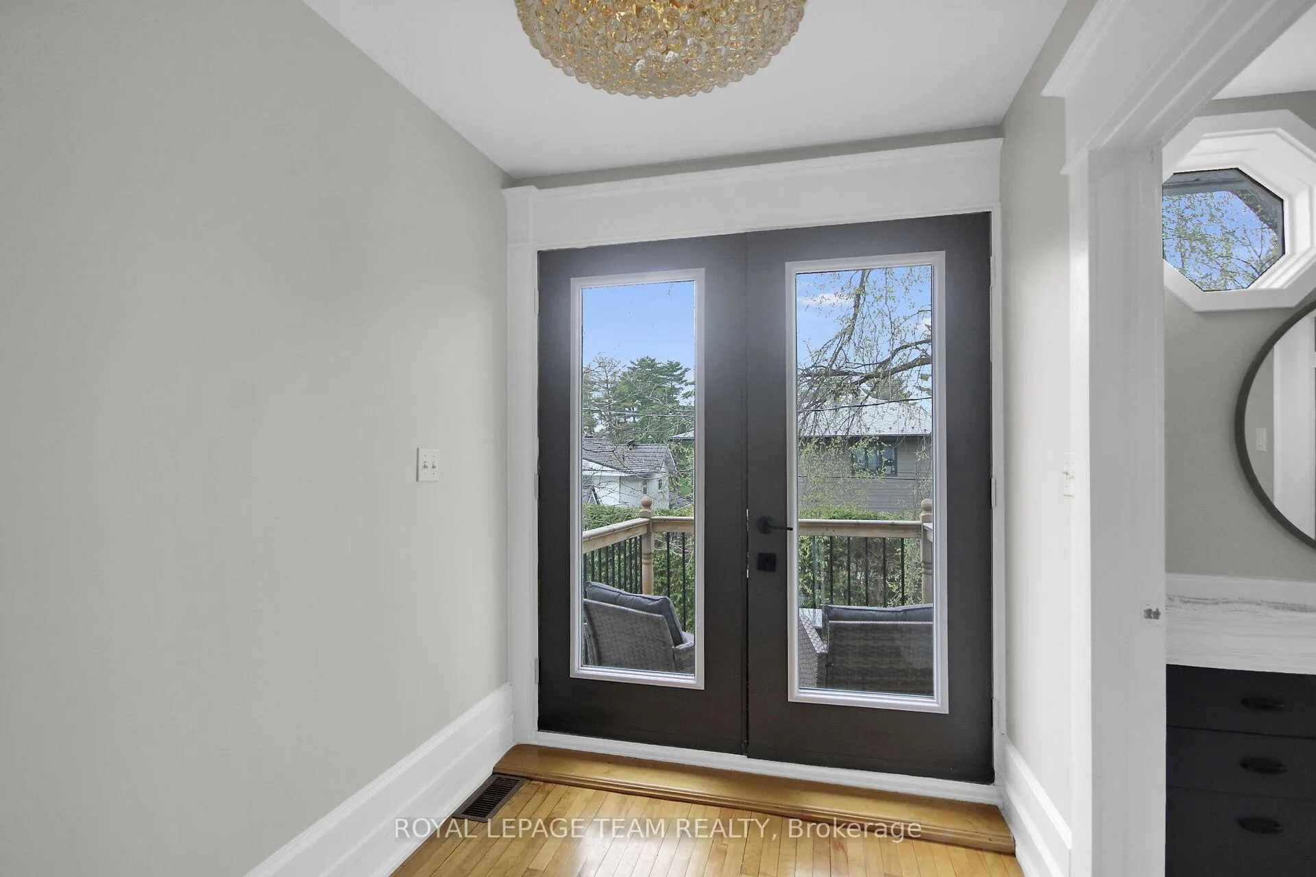 Photo 18 of 286 Zephyr Avenue, Ottawa, Britannia — HOMEH