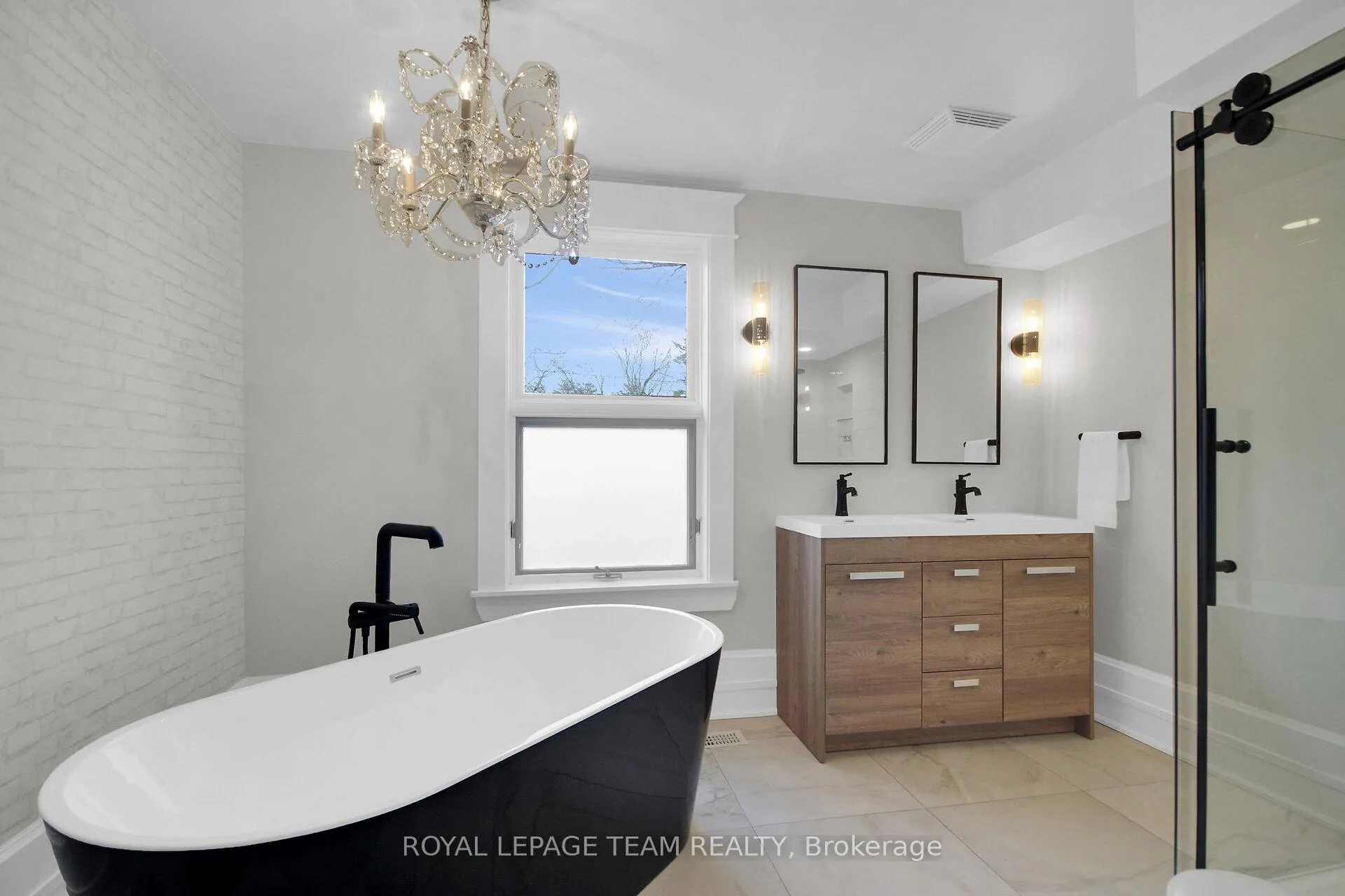 Photo 21 of 286 Zephyr Avenue, Ottawa, Britannia — HOMEH