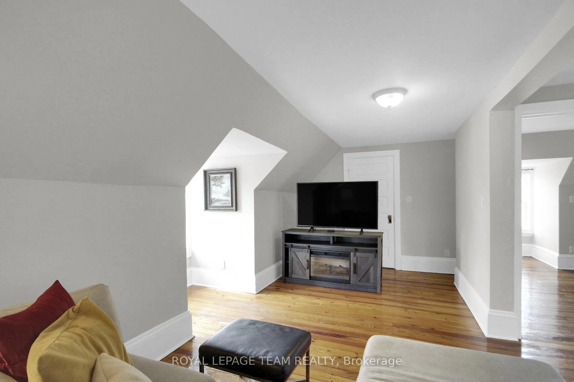 Photo 29 of 286 Zephyr Avenue, Ottawa, Britannia — HOMEH