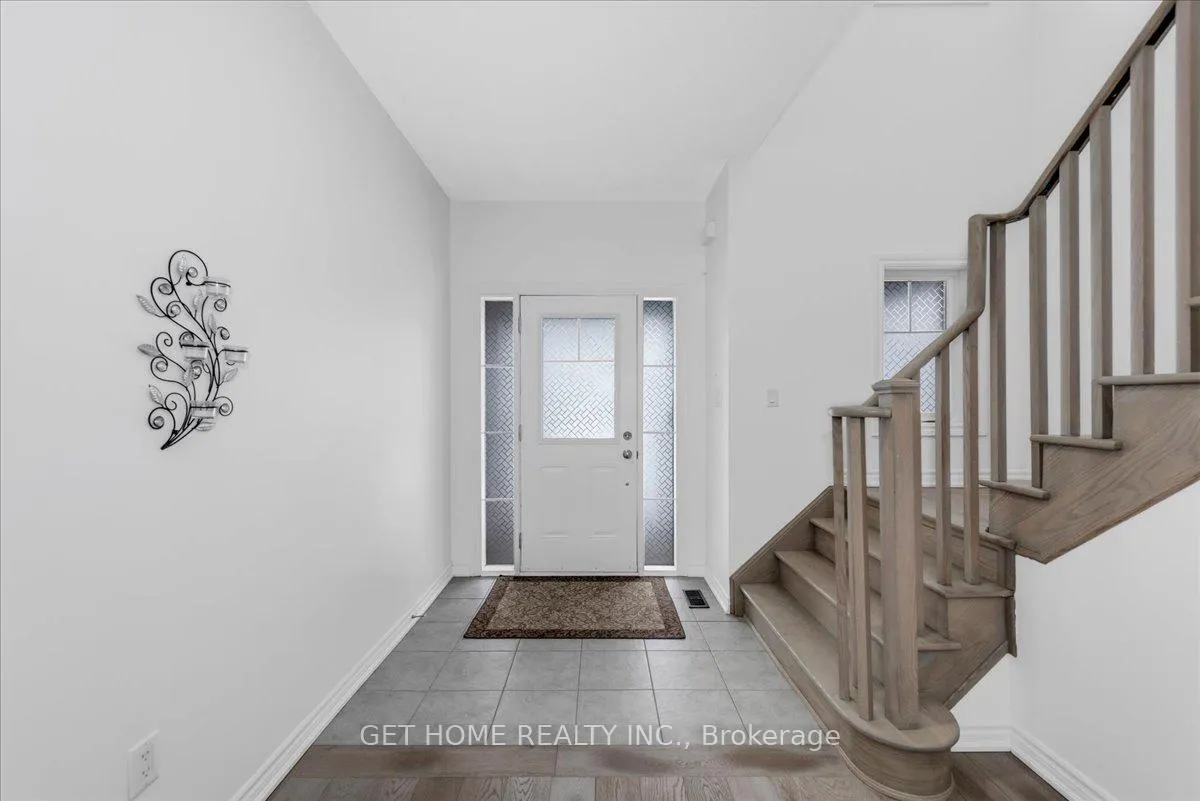 Photo 4 of 1252 Peelar Crescent, Innisfil, Lefroy — HOMEH