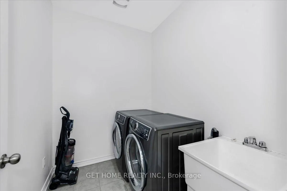 Photo 10 of 1252 Peelar Crescent, Innisfil, Lefroy — HOMEH