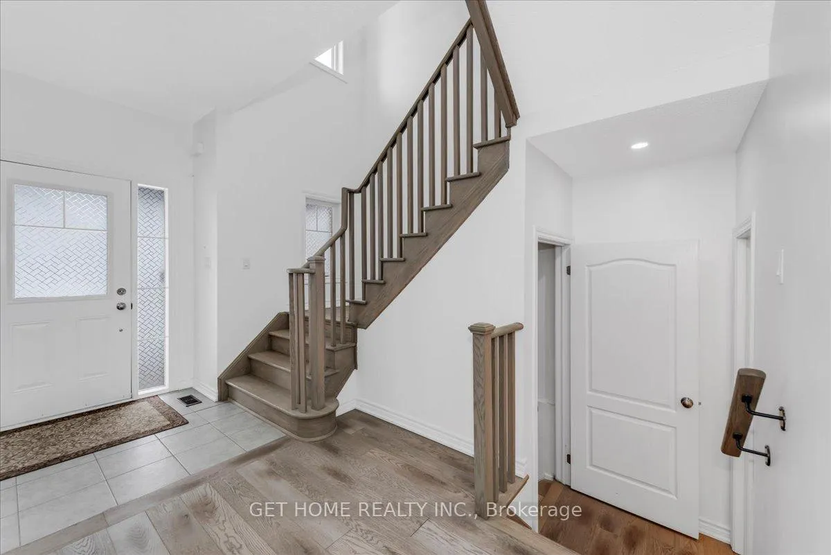 Photo 17 of 1252 Peelar Crescent, Innisfil, Lefroy — HOMEH