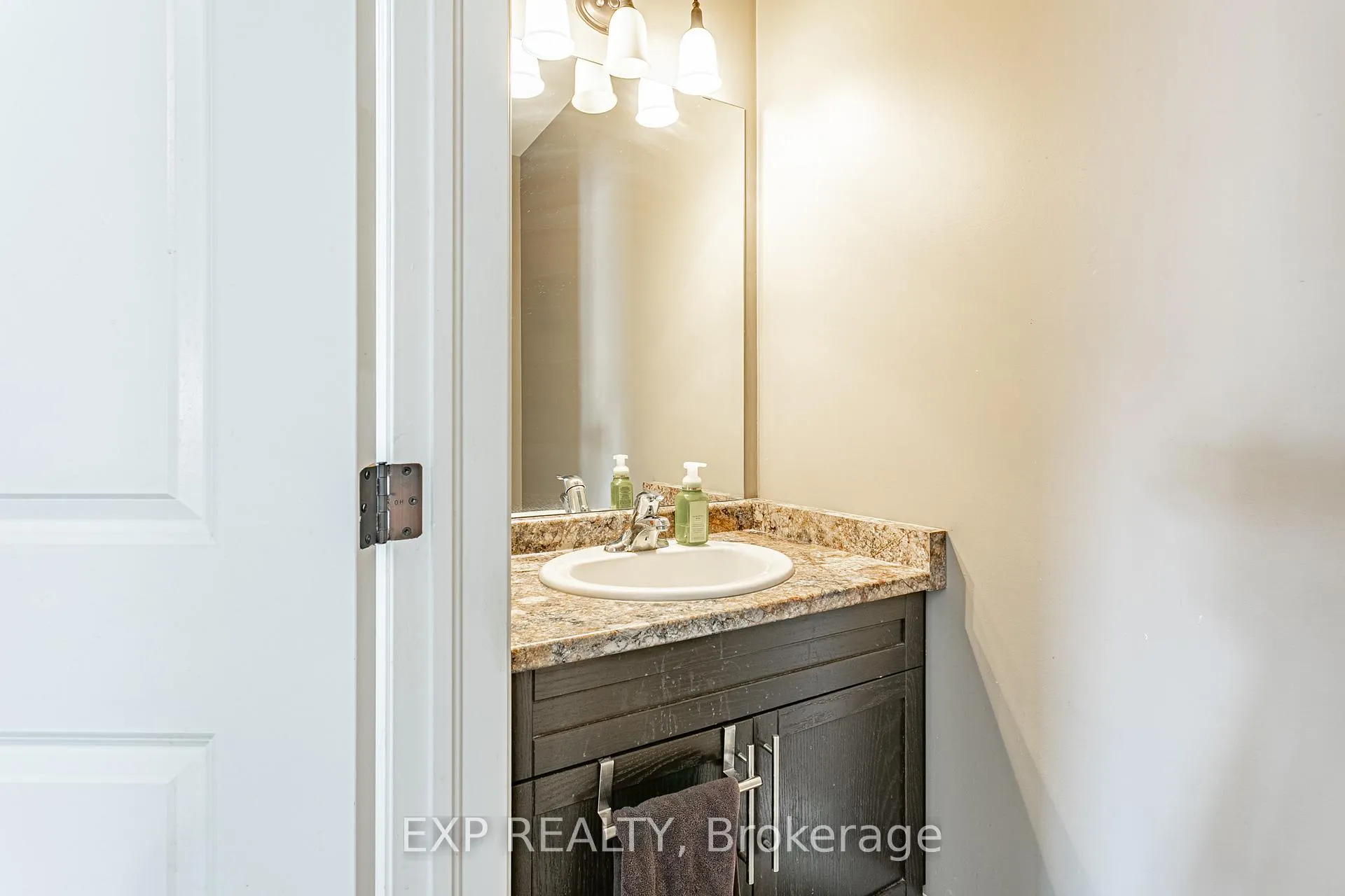 Photo 13 of 8 Oliver Crescent, Zorra, Thamesford — HOMEH