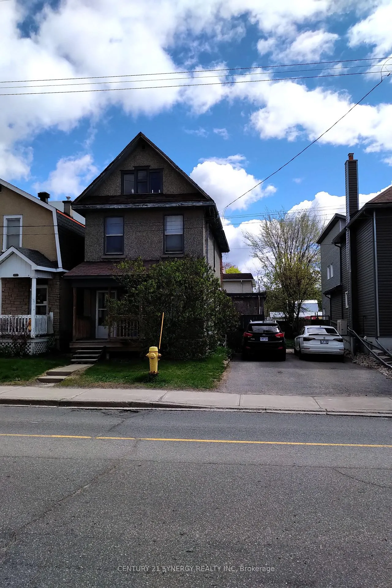 Photo of 341 Parkdale Avenue