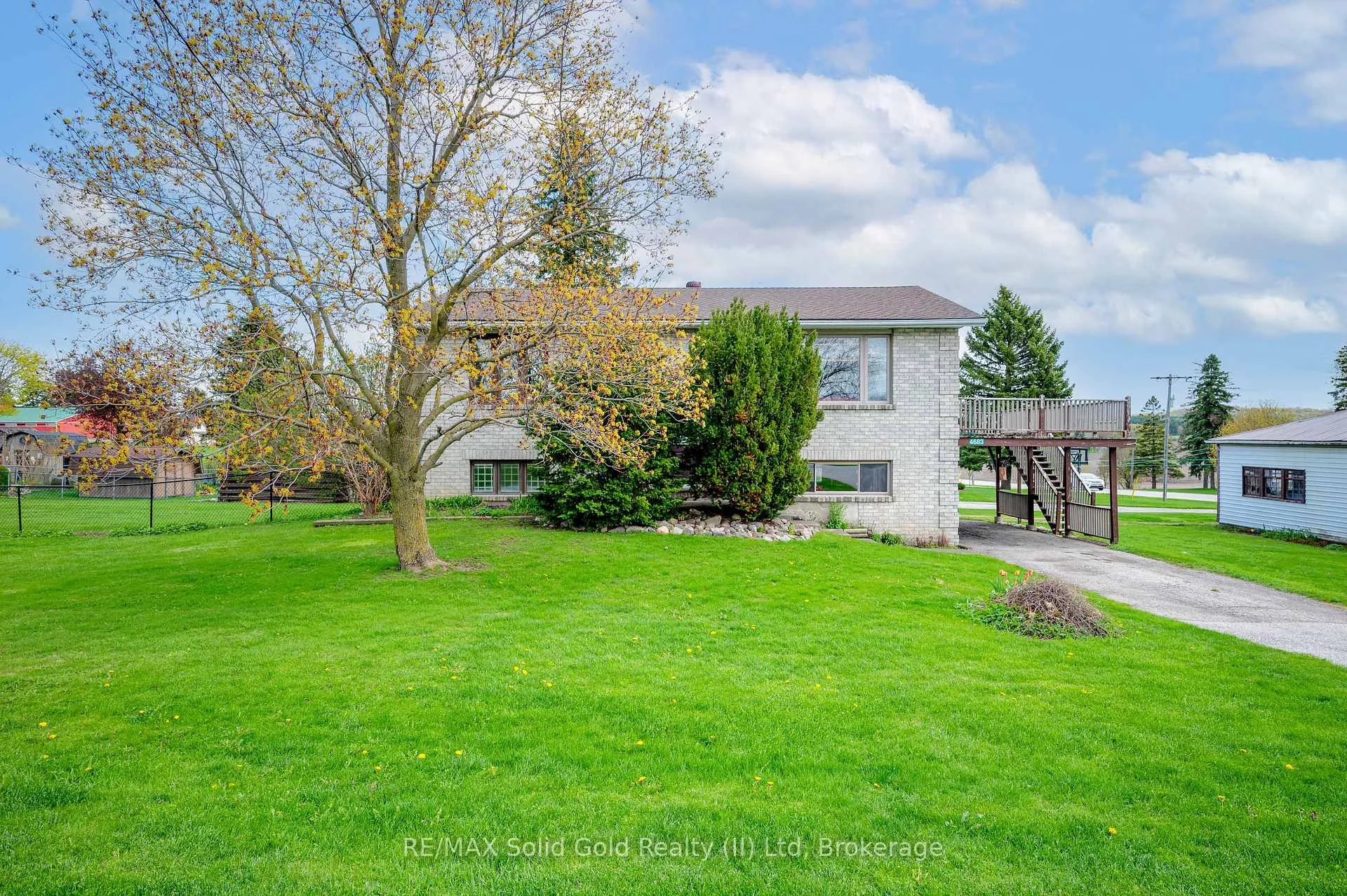 Photo 2 of 4683 Road 107, Perth East, North Easthope — HOMEH