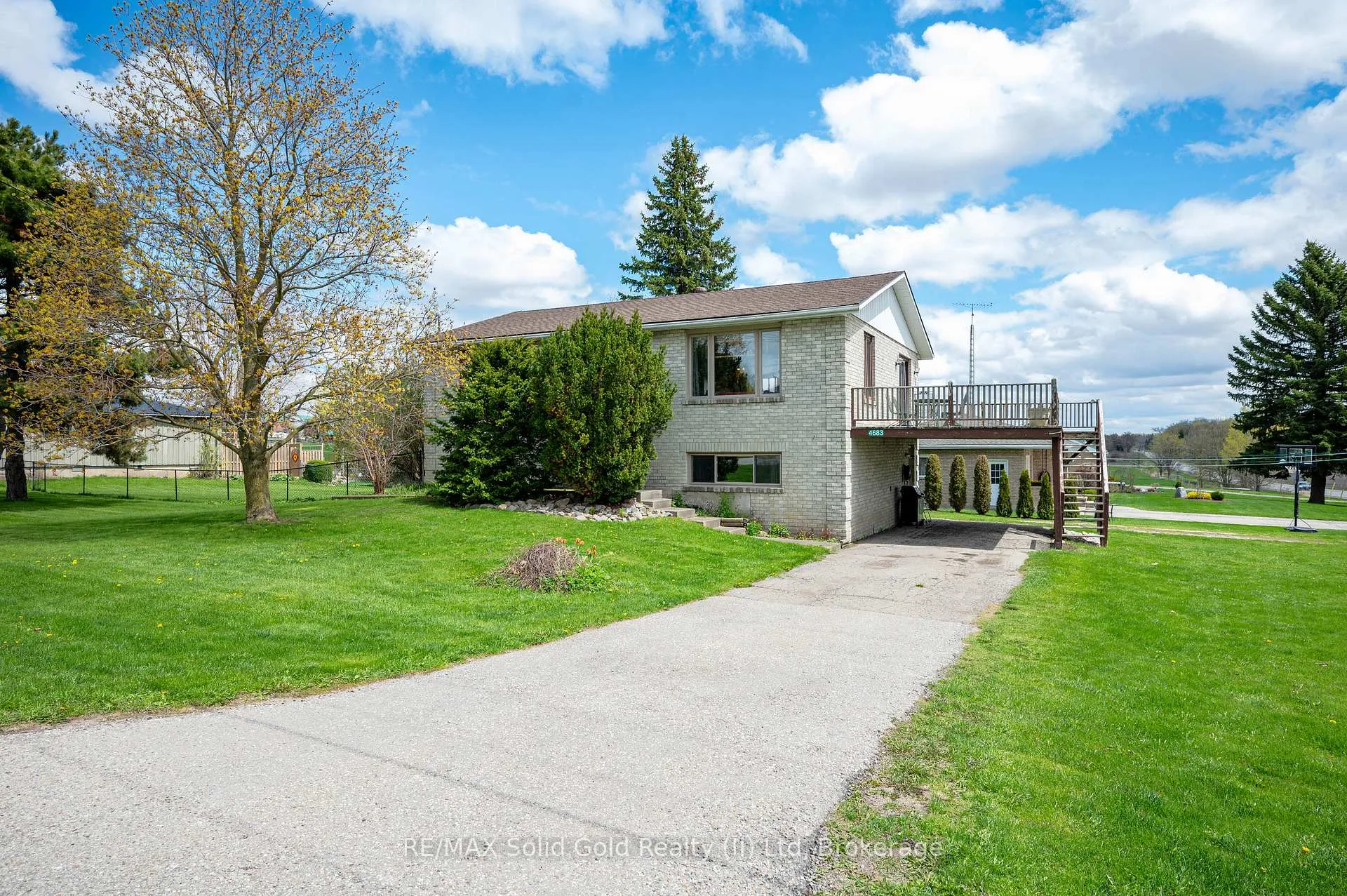 Photo 3 of 4683 Road 107, Perth East, North Easthope — HOMEH