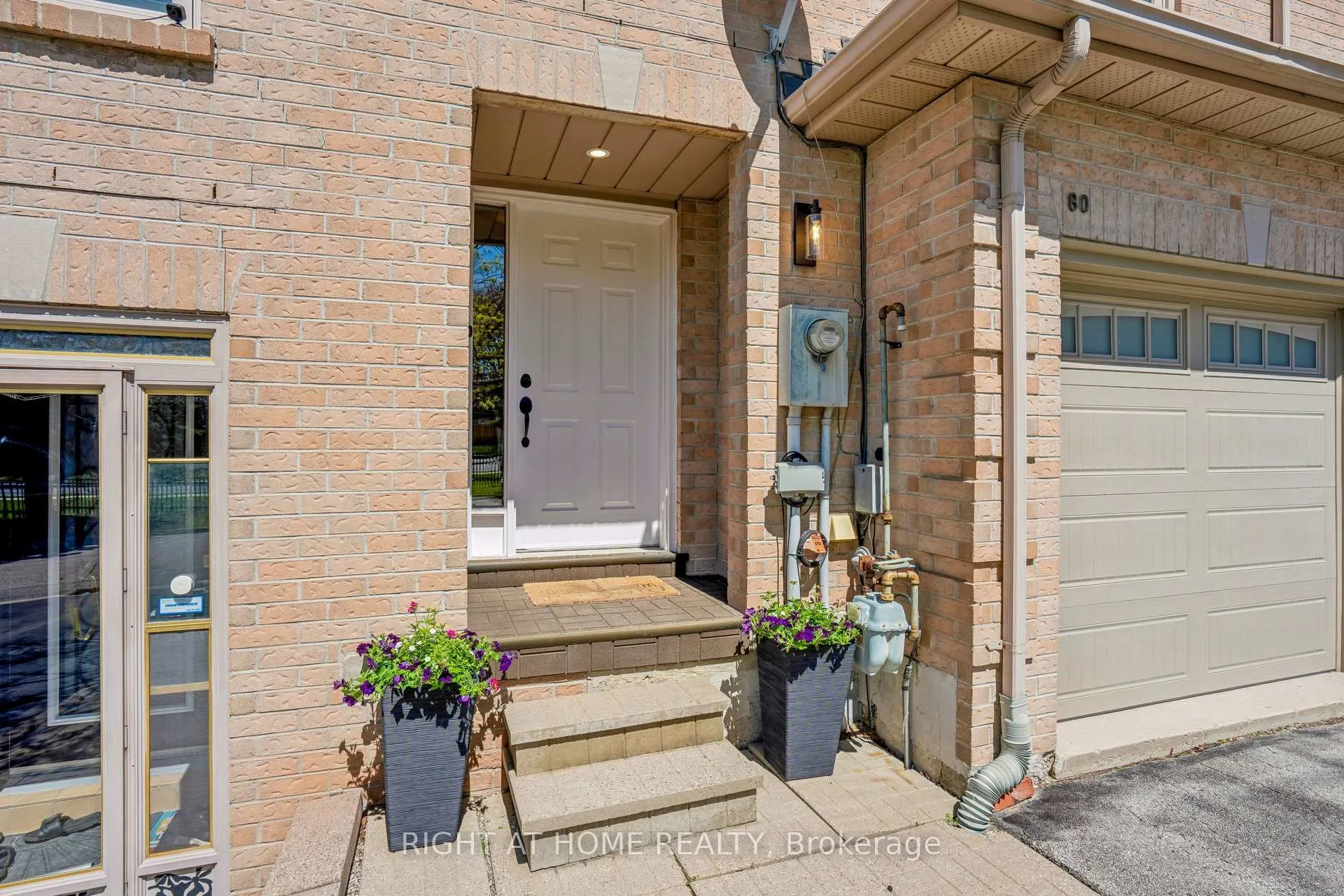 Photo 2 of 80 Wetherby Circle, Markham, German Mills — HOMEH