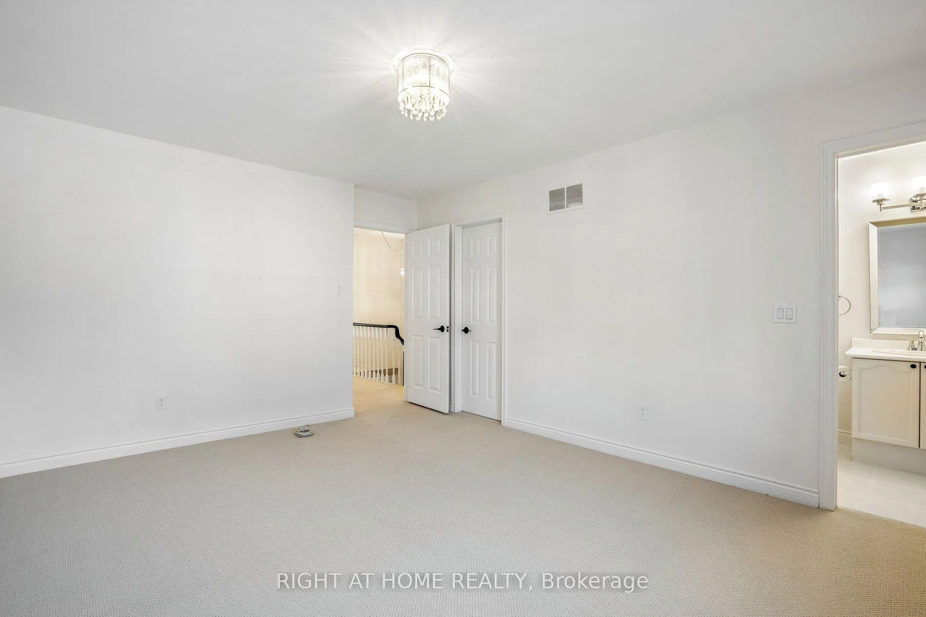 Photo 16 of 80 Wetherby Circle, Markham, German Mills — HOMEH