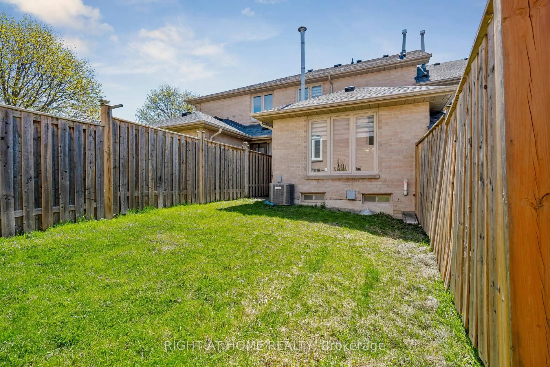 Photo 39 of 80 Wetherby Circle, Markham, German Mills — HOMEH