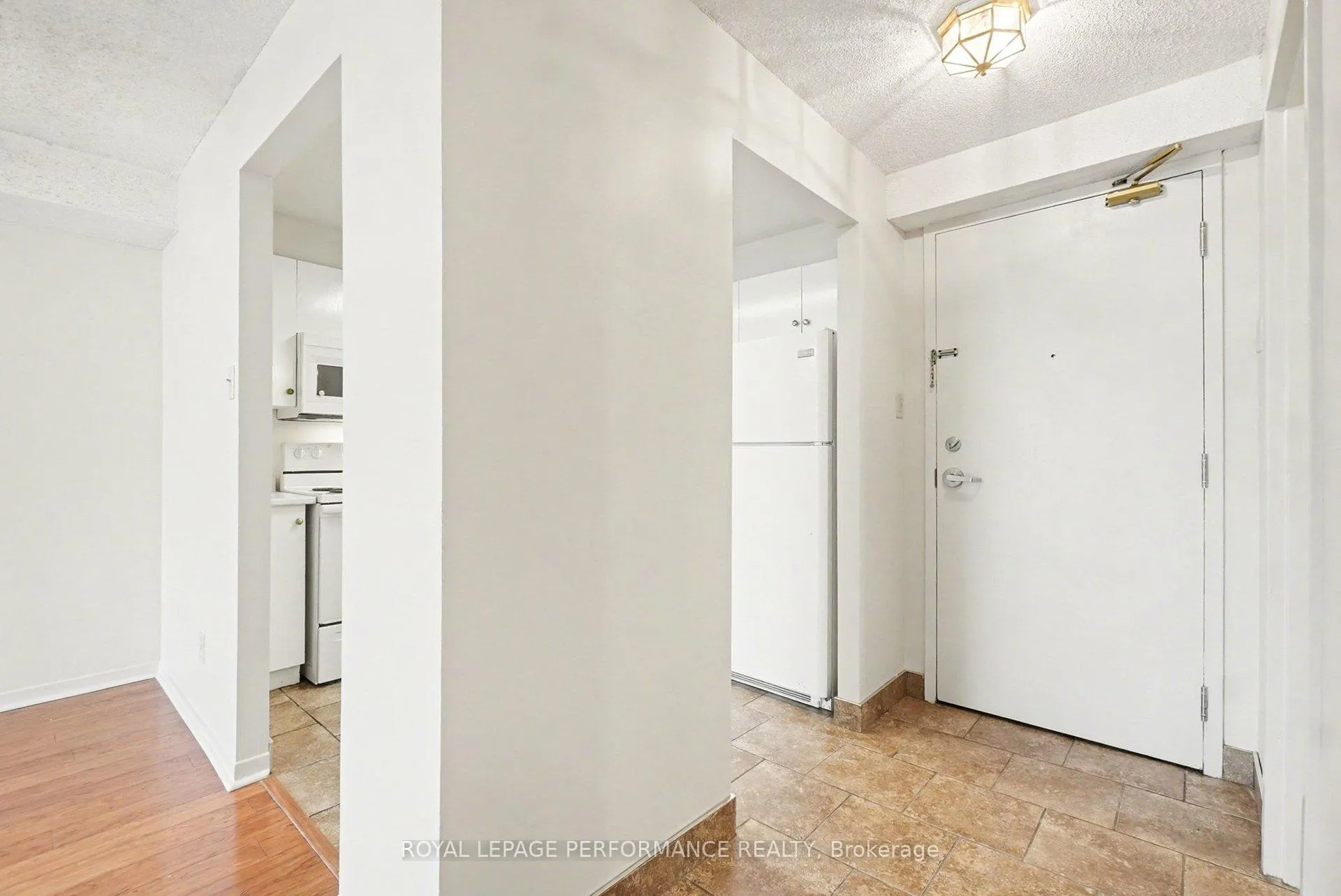 Photo 2 of Unit 402, 1440 Heron Road, Ottawa, Heron Gate — HOMEH