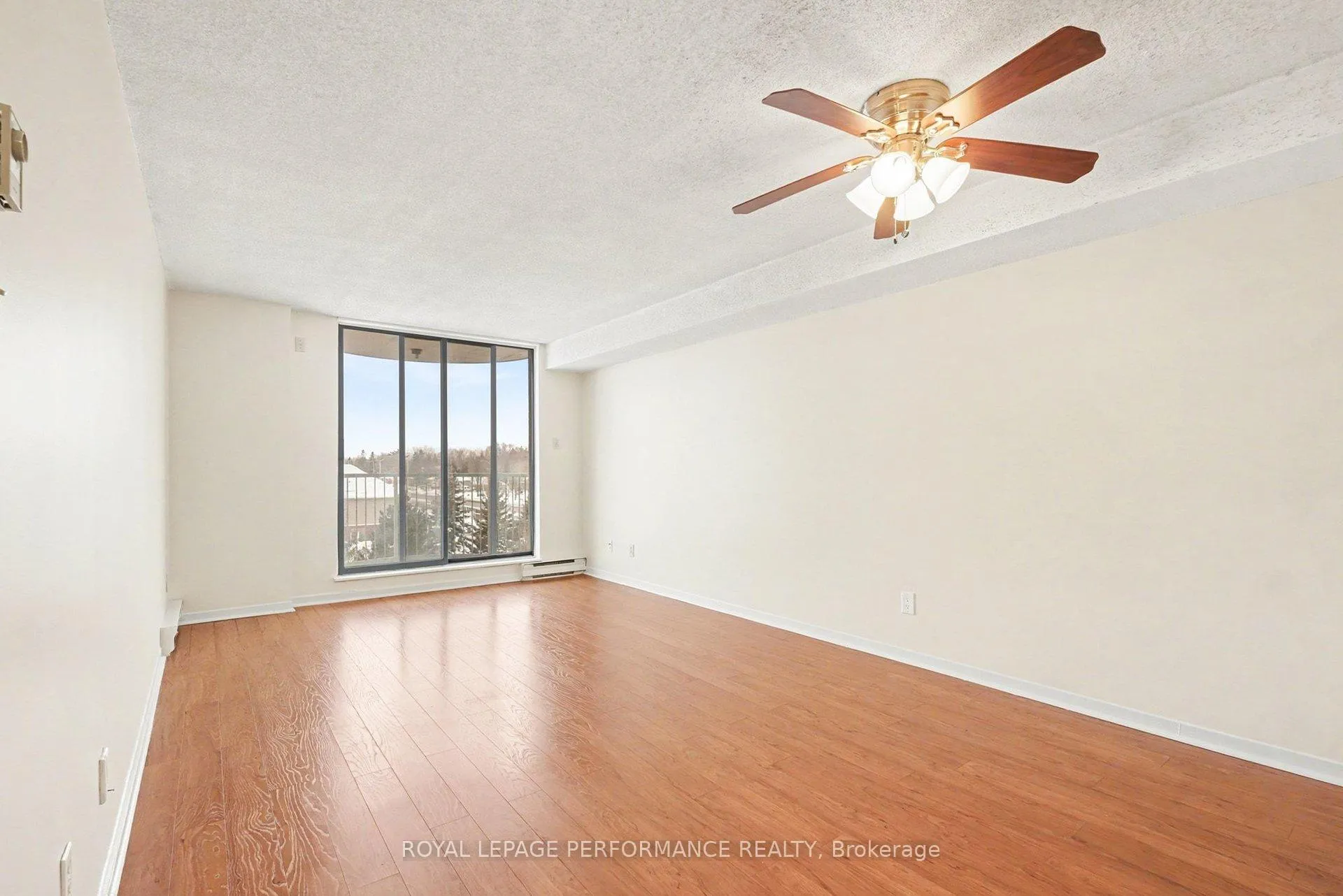 Photo 4 of Unit 402, 1440 Heron Road, Ottawa, Heron Gate — HOMEH