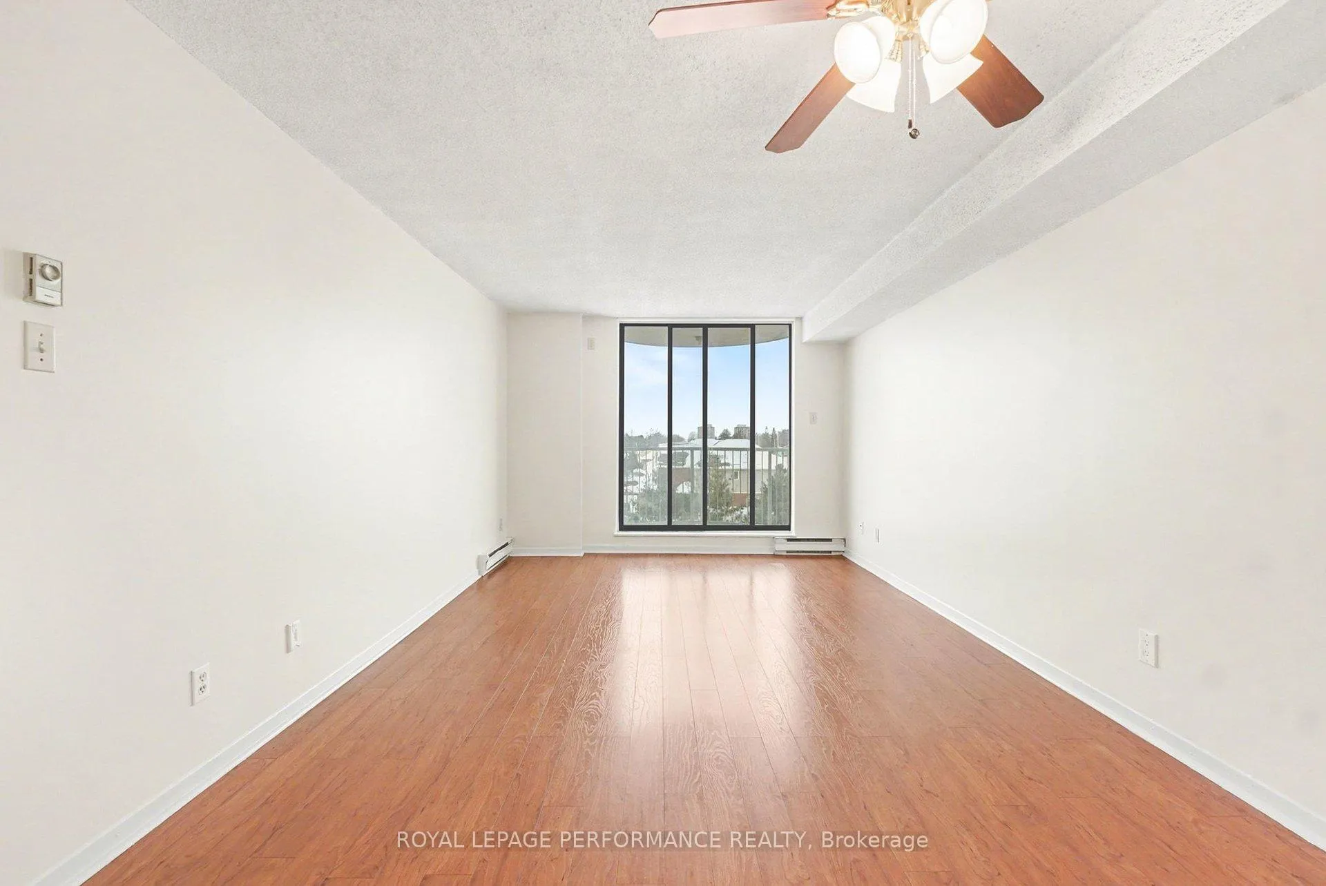 Photo 5 of Unit 402, 1440 Heron Road, Ottawa, Heron Gate — HOMEH