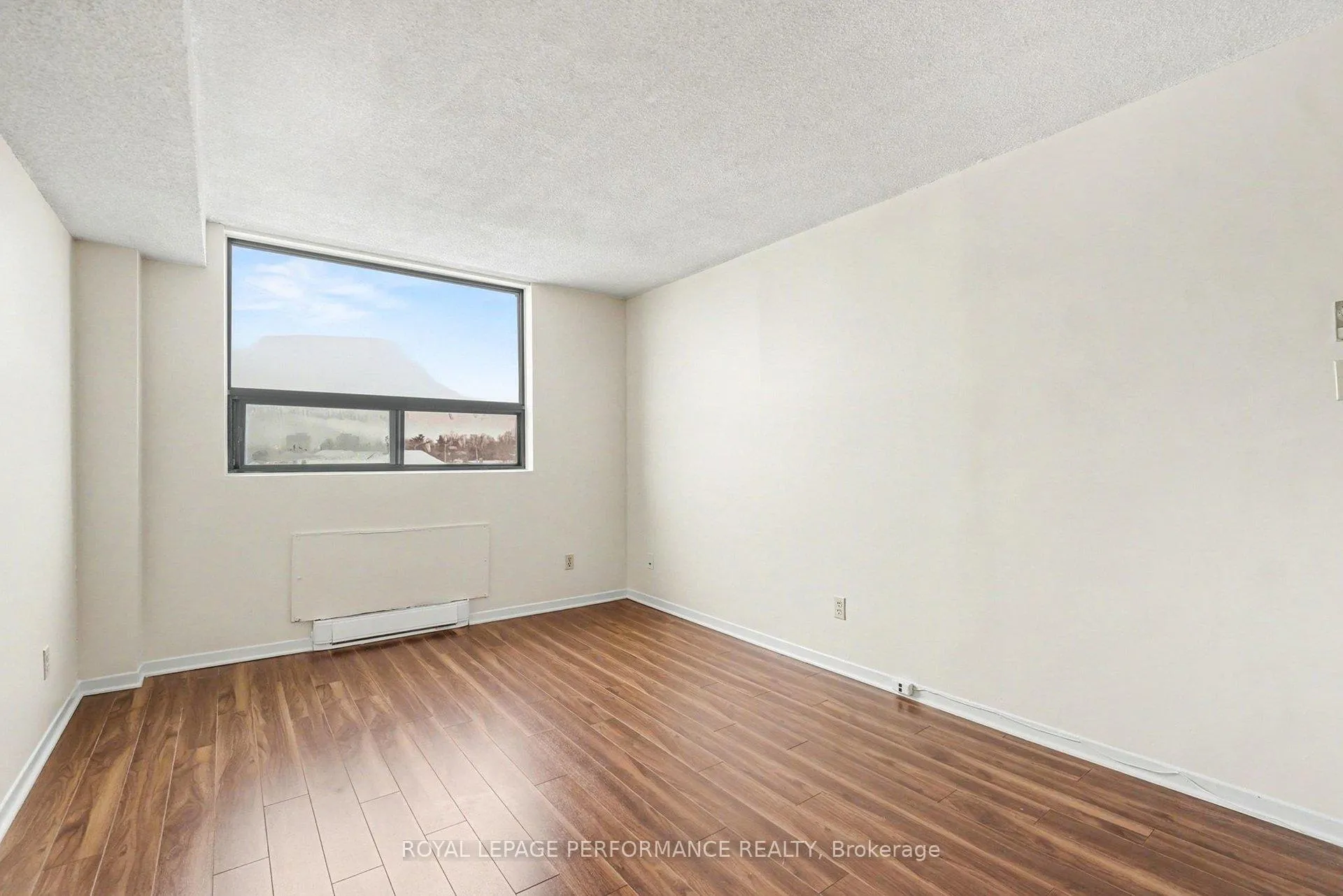 Photo 10 of Unit 402, 1440 Heron Road, Ottawa, Heron Gate — HOMEH