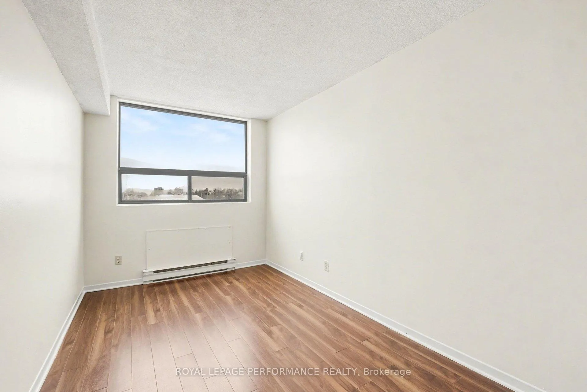 Photo 15 of Unit 402, 1440 Heron Road, Ottawa, Heron Gate — HOMEH