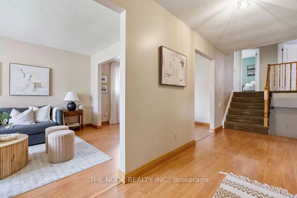 Photo 6 of 117 Mcfeeters Crescent, Clarington, Bowmanville — HOMEH