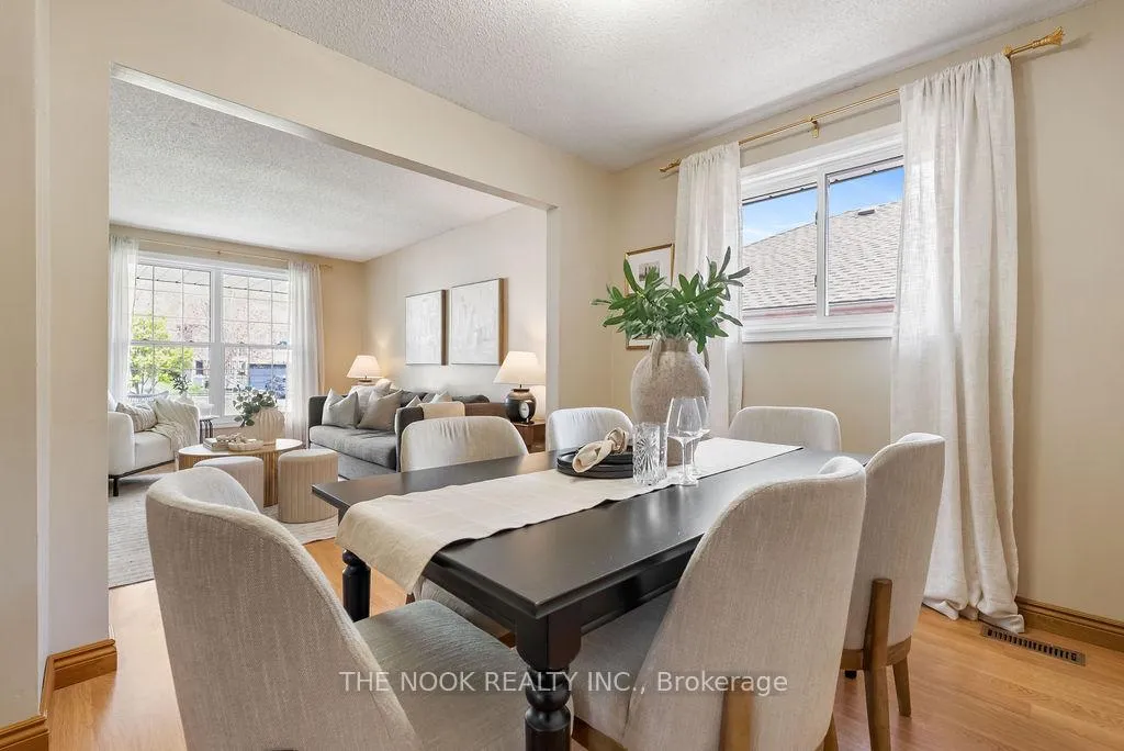 Photo 12 of 117 Mcfeeters Crescent, Clarington, Bowmanville — HOMEH