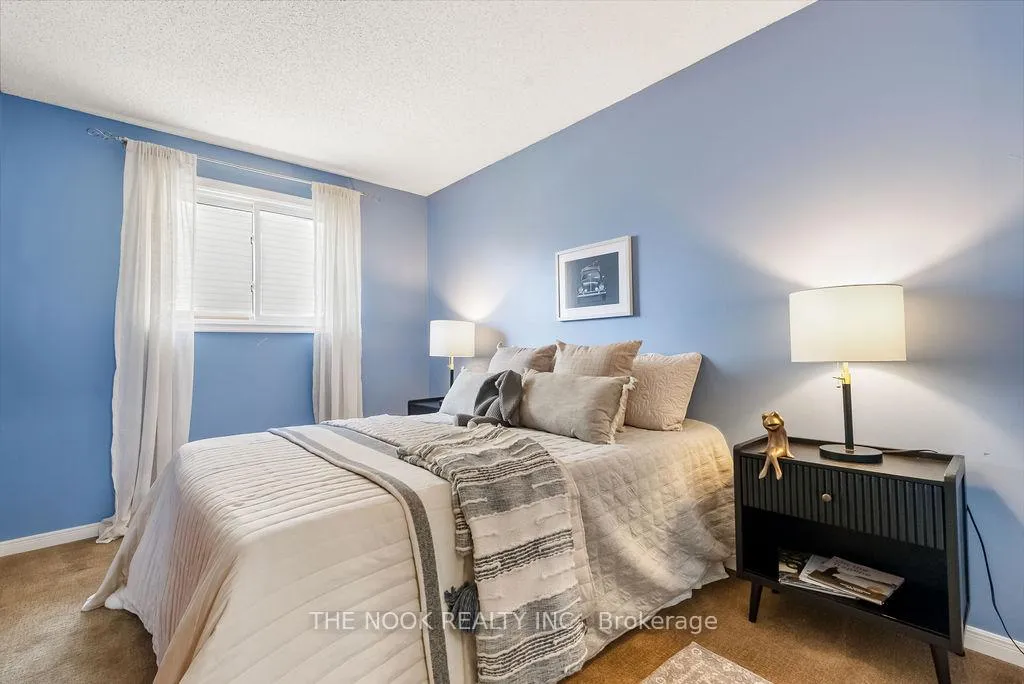 Photo 24 of 117 Mcfeeters Crescent, Clarington, Bowmanville — HOMEH